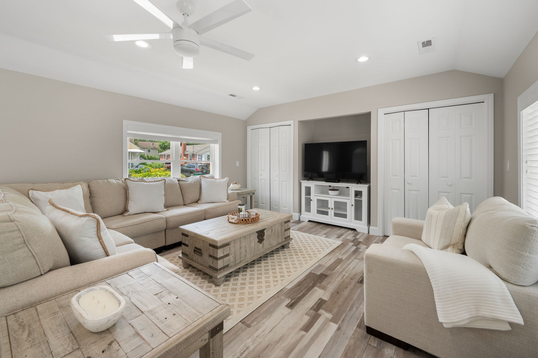  completely remodeled and update contemporary ranch - 物件實景