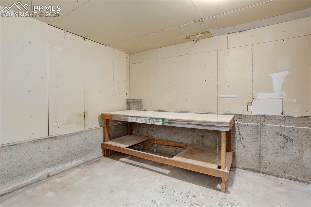 Colorado Springs, Colorado, 80919, United States, 4 Bedrooms Bedrooms, ,1 BathroomBathrooms,Residential,For Sale,1838425