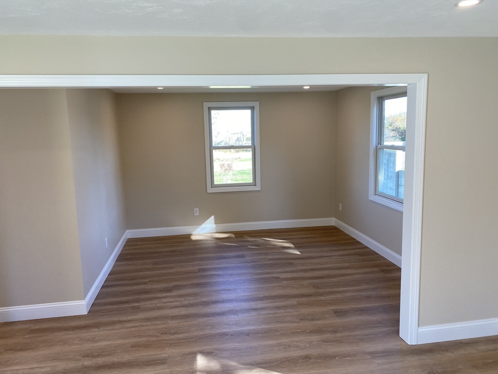 Bourne, Massachusetts, 02562, United States, 3 Bedrooms Bedrooms, ,2 BathroomsBathrooms,Residential,For Sale,1974604