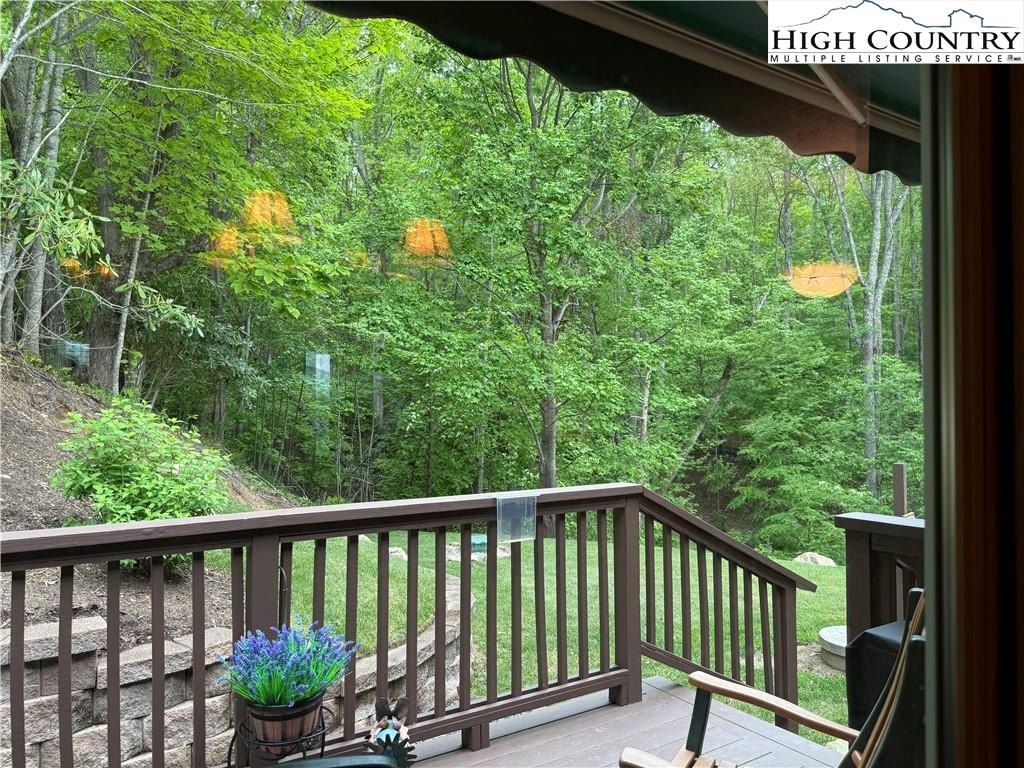 Elk Park, North Carolina, 28622, United States, 3 Bedrooms Bedrooms, ,3 BathroomsBathrooms,Residential,For Sale,1984406