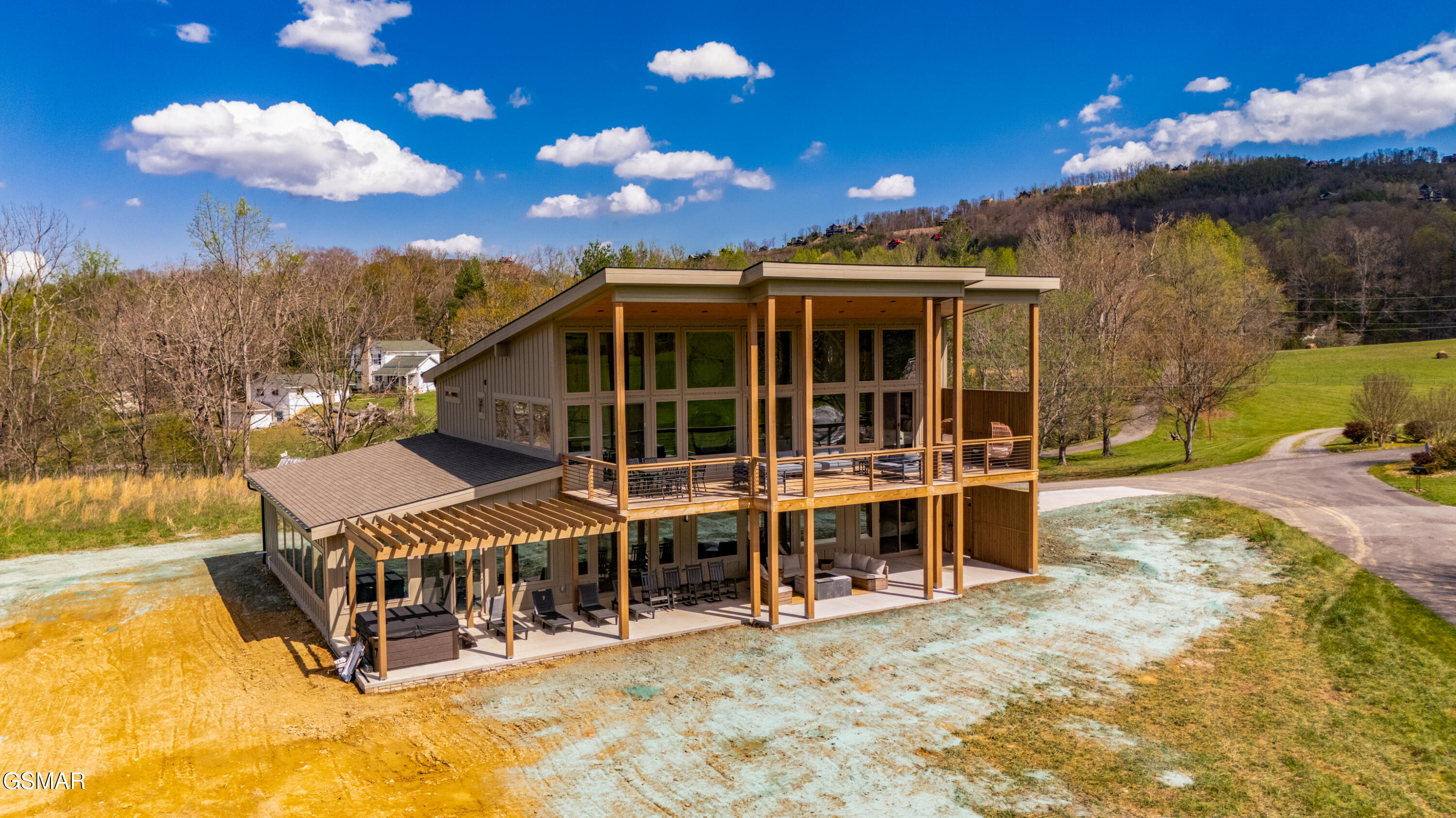 Sevierville, Tennessee, 37862, United States, 5 Bedrooms Bedrooms, ,7 BathroomsBathrooms,Residential,For Sale,2035739