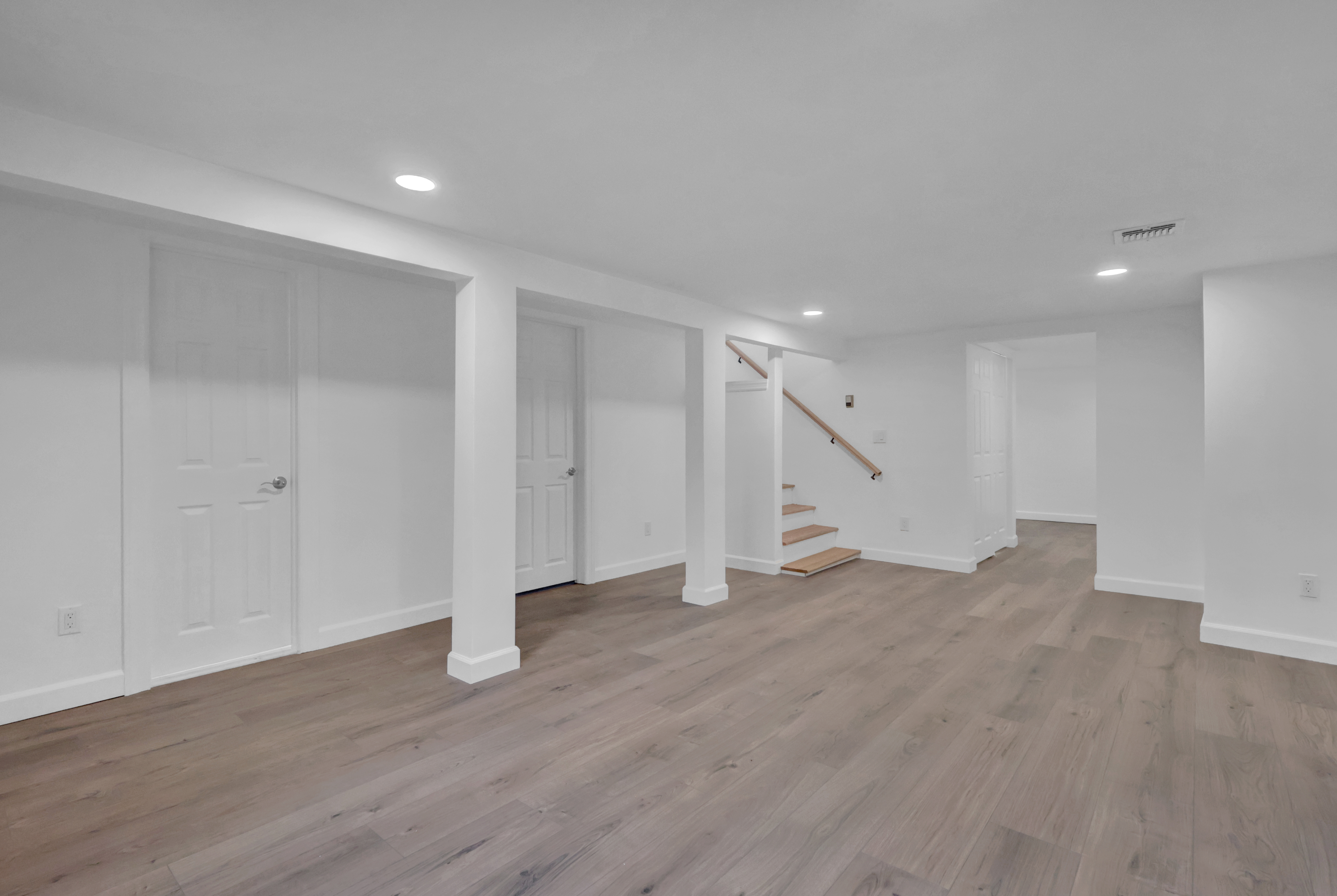 West Islip, New York, 11795, United States, 2 Bedrooms Bedrooms, ,Residential,For Sale,2007437