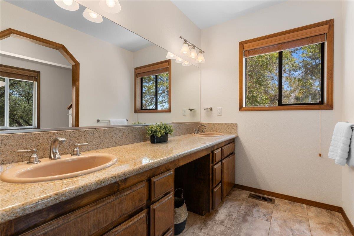 Penn Valley, California, 95946, United States, 3 Bedrooms Bedrooms, ,3 BathroomsBathrooms,Residential,For Sale,1910583