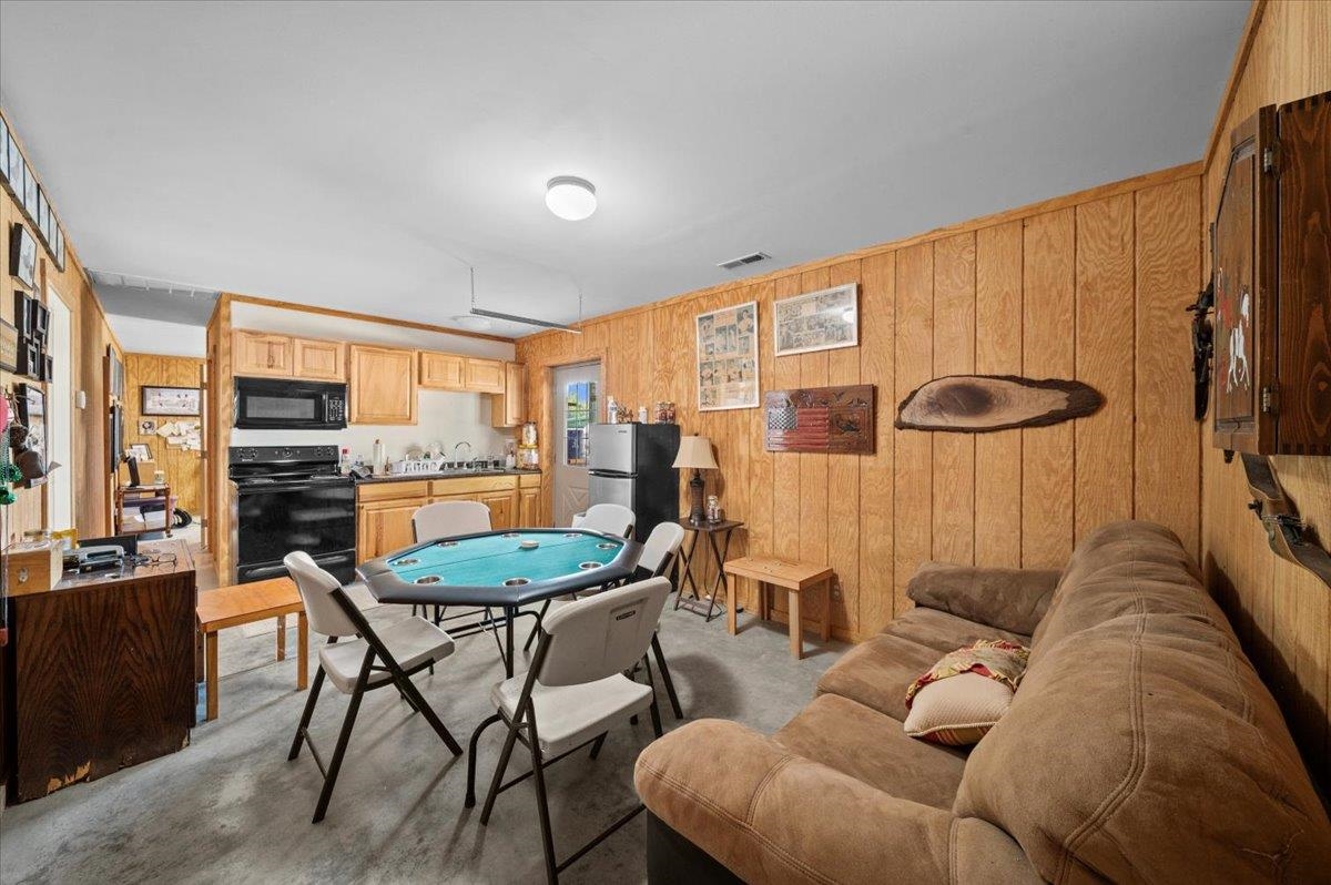 Woodruff, South Carolina, 29388, United States, 4 Bedrooms Bedrooms, ,3 BathroomsBathrooms,Residential,For Sale,1813283