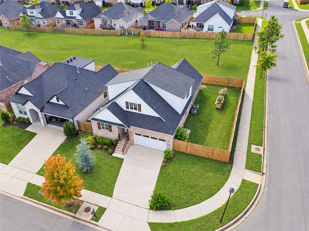 Chapel Dr, Fayetteville, AR 72704