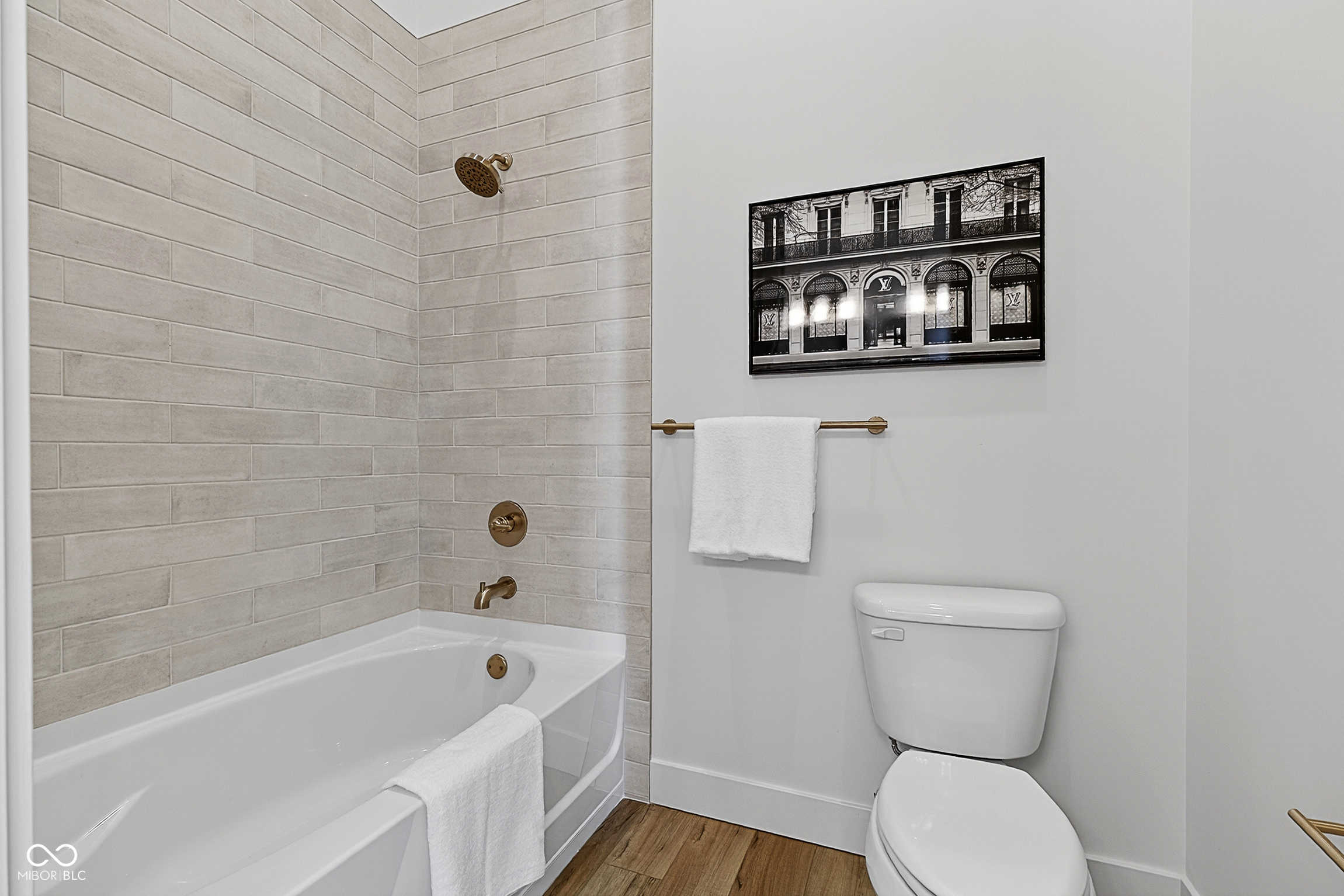 Carmel, Indiana, 46032, United States, 2 Bedrooms Bedrooms, ,3 BathroomsBathrooms,Residential,For Sale,1981116