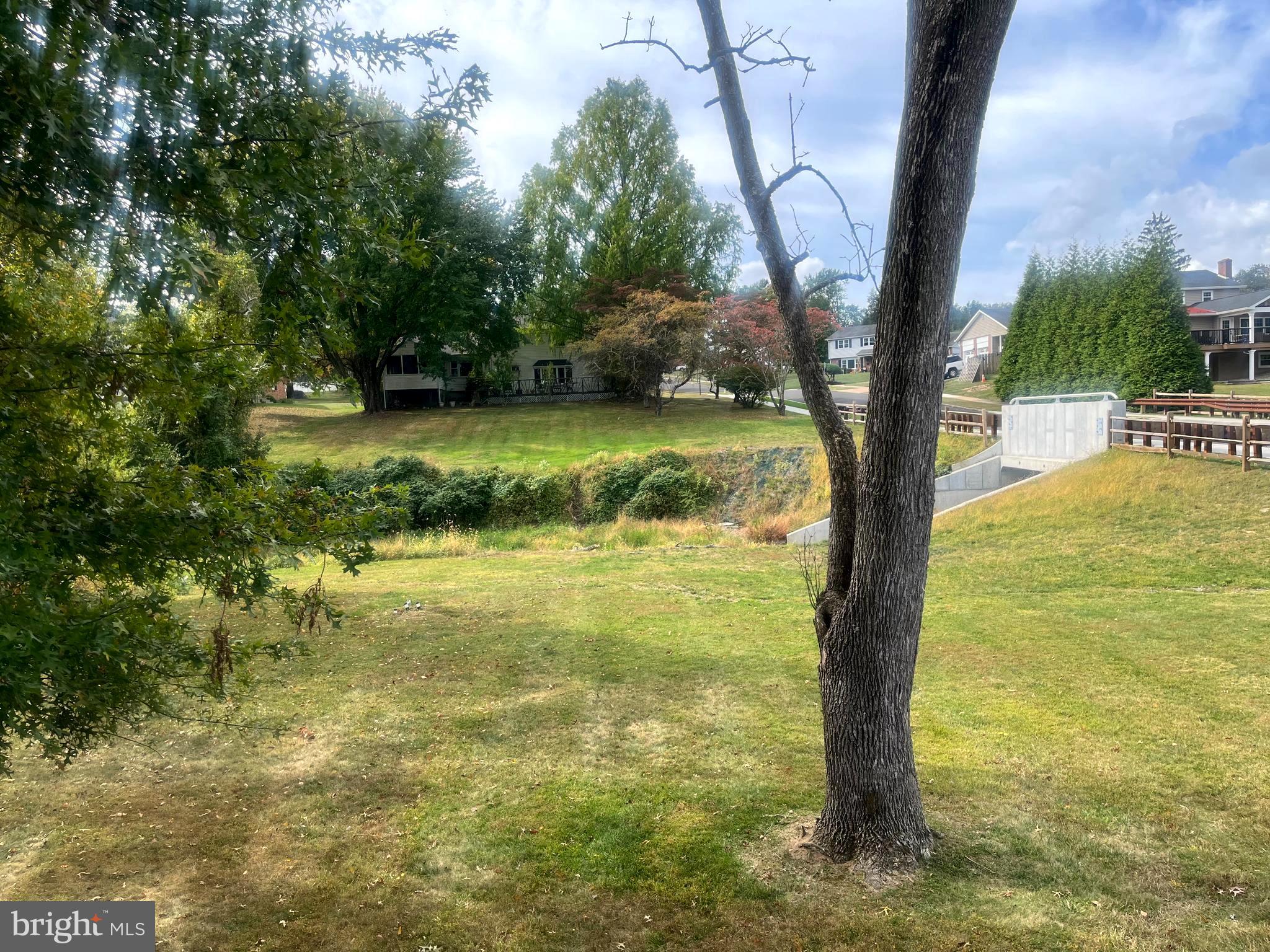 Southampton, Pennsylvania, 18966, United States, 4 Bedrooms Bedrooms, ,Residential,For Sale,1990215