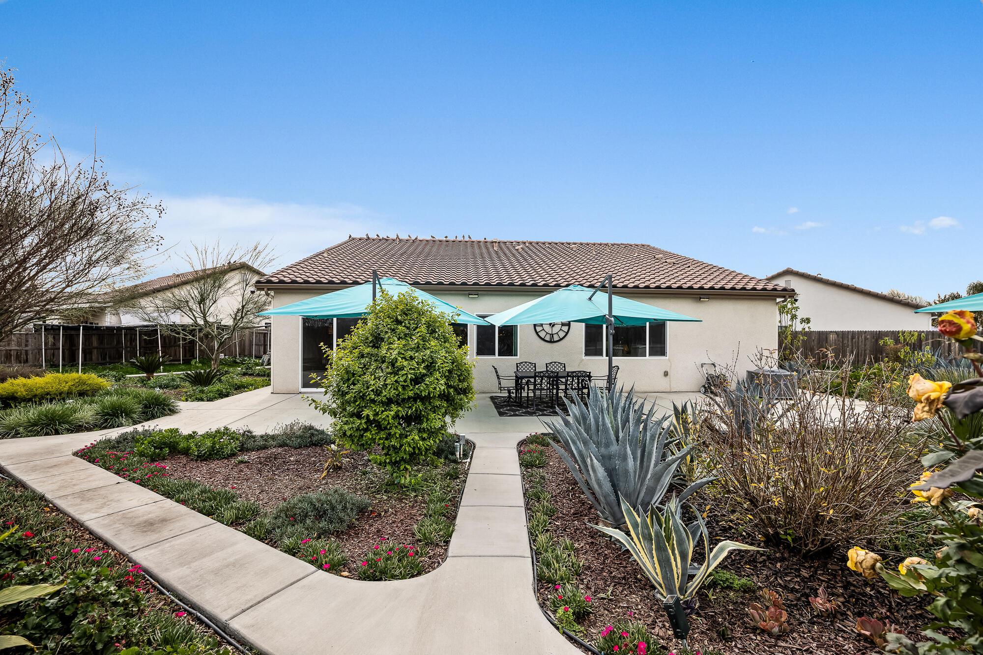 Visalia, California, 93292, United States, 3 Bedrooms Bedrooms, ,3 BathroomsBathrooms,Residential,For Sale,2007816