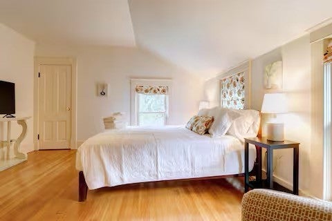 Geneva, New York, 14456, United States, 6 Bedrooms Bedrooms, ,4 BathroomsBathrooms,Residential,For Sale,1901730