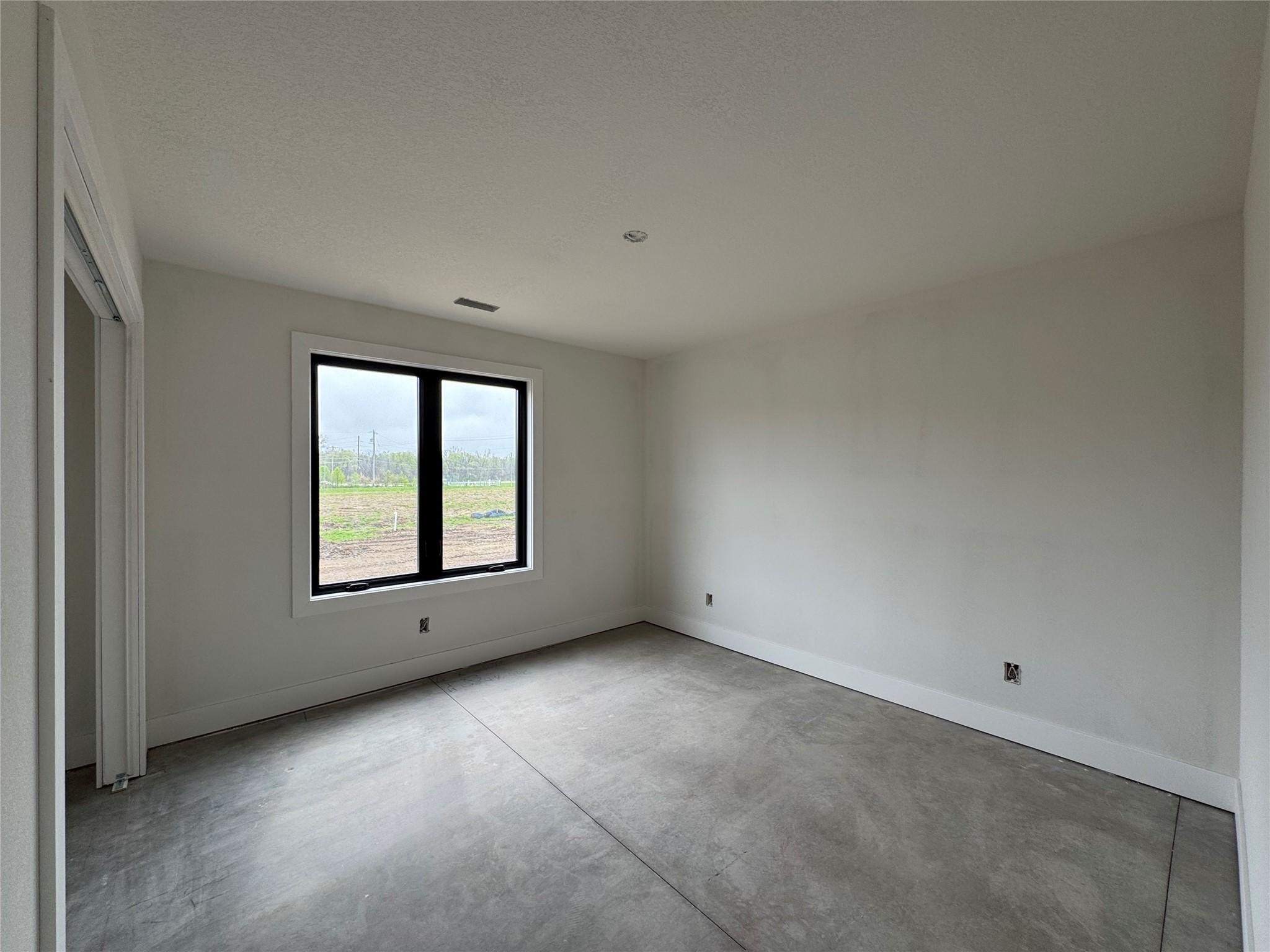 Johnston, Iowa, 50131, United States, 2 Bedrooms Bedrooms, ,3 BathroomsBathrooms,Residential,For Sale,1920594