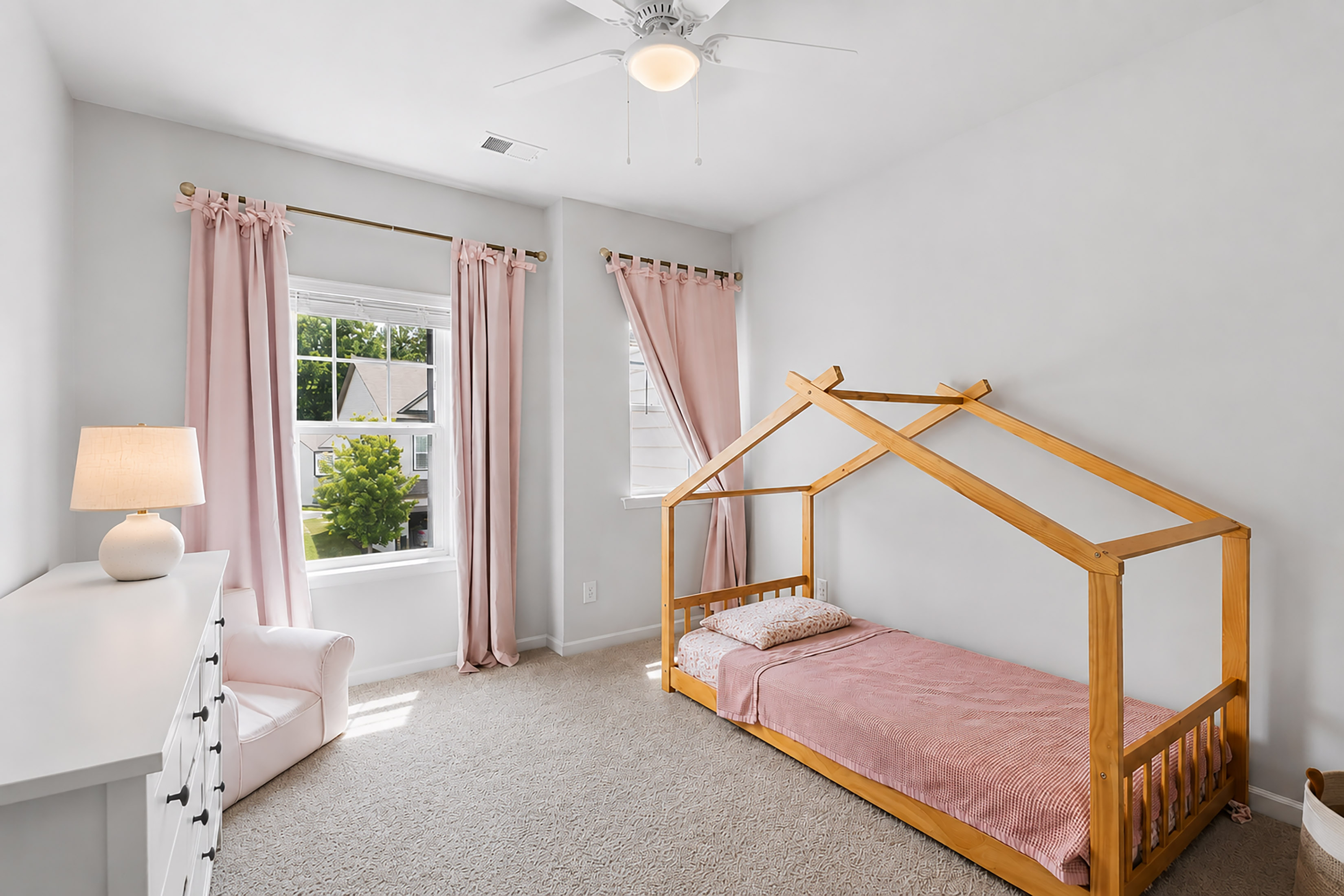  Beautifully Appointed Home Balances Comfort, Style and Low Maintenance Living - 物件實景