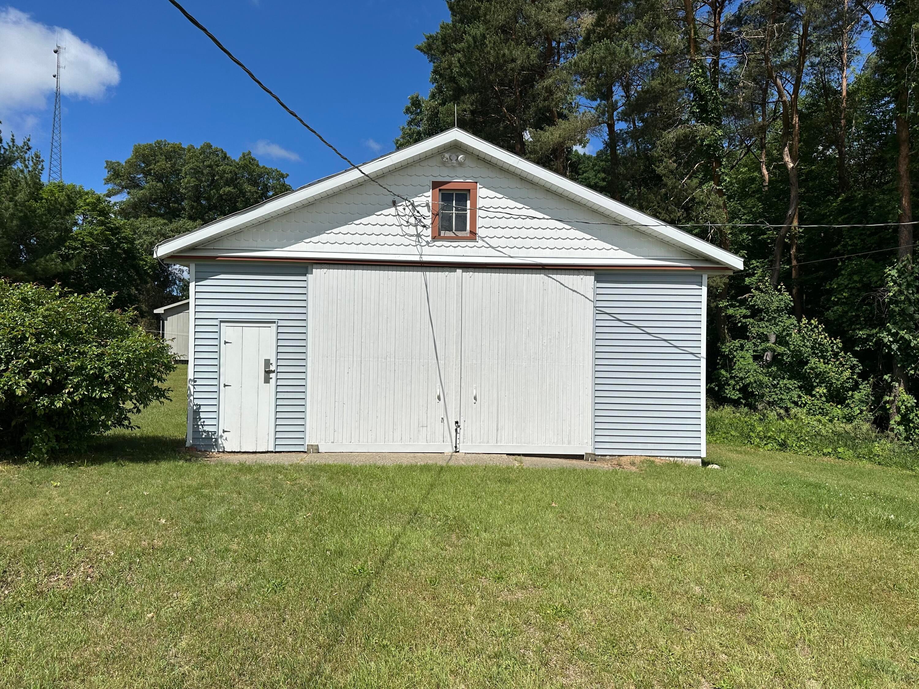 Fennville, Michigan, 49408, United States, 4 Bedrooms Bedrooms, ,4 BathroomsBathrooms,Residential,For Sale,1766735