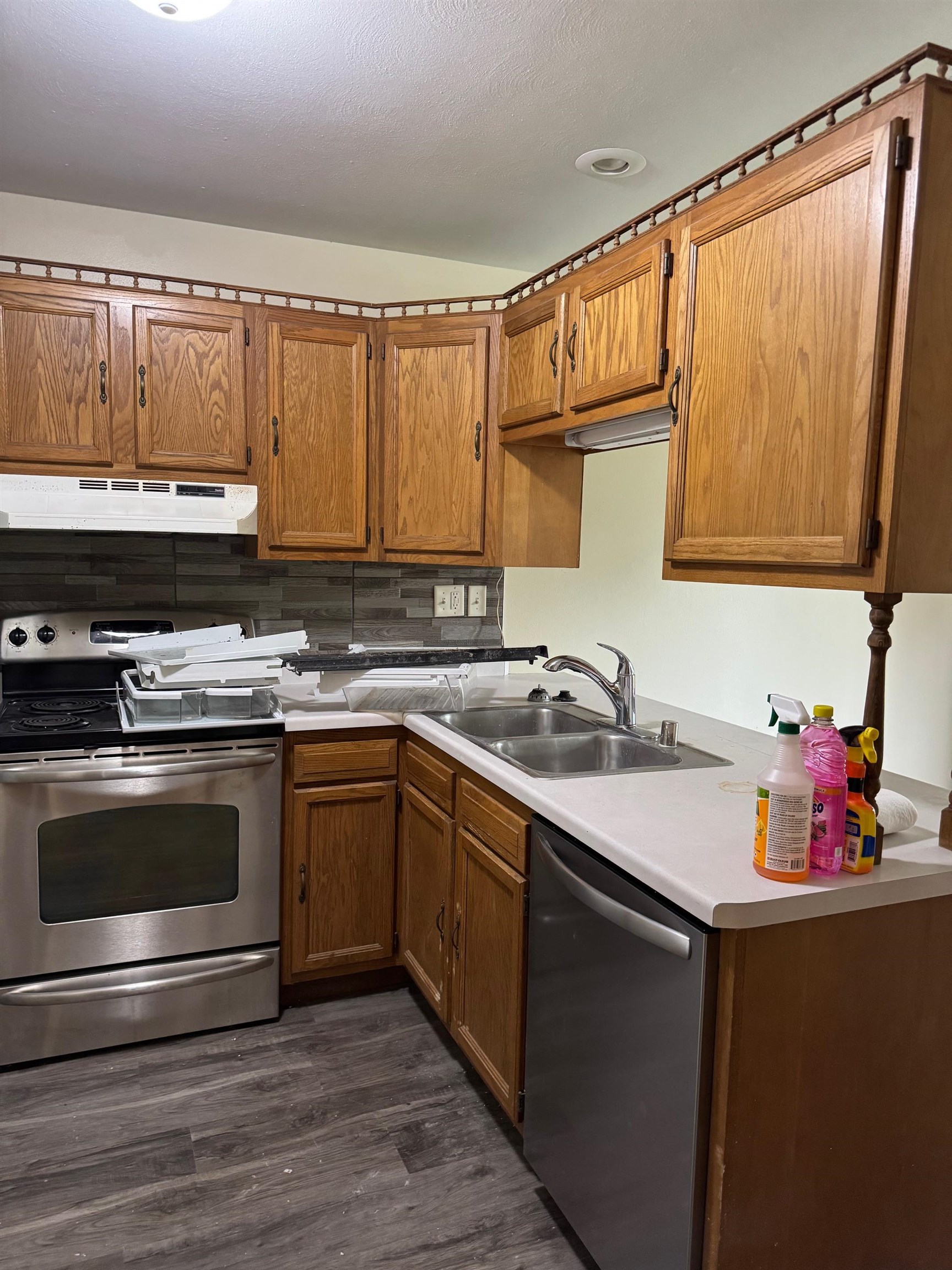 Janesville, Wisconsin, 53546, United States, 6 Bedrooms Bedrooms, ,5 BathroomsBathrooms,Residential,For Sale,1900550