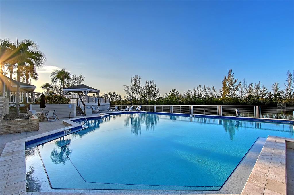 Bradenton, Florida, 34210, United States, 2 Bedrooms Bedrooms, ,3 BathroomsBathrooms,Residential,For Sale,1793424