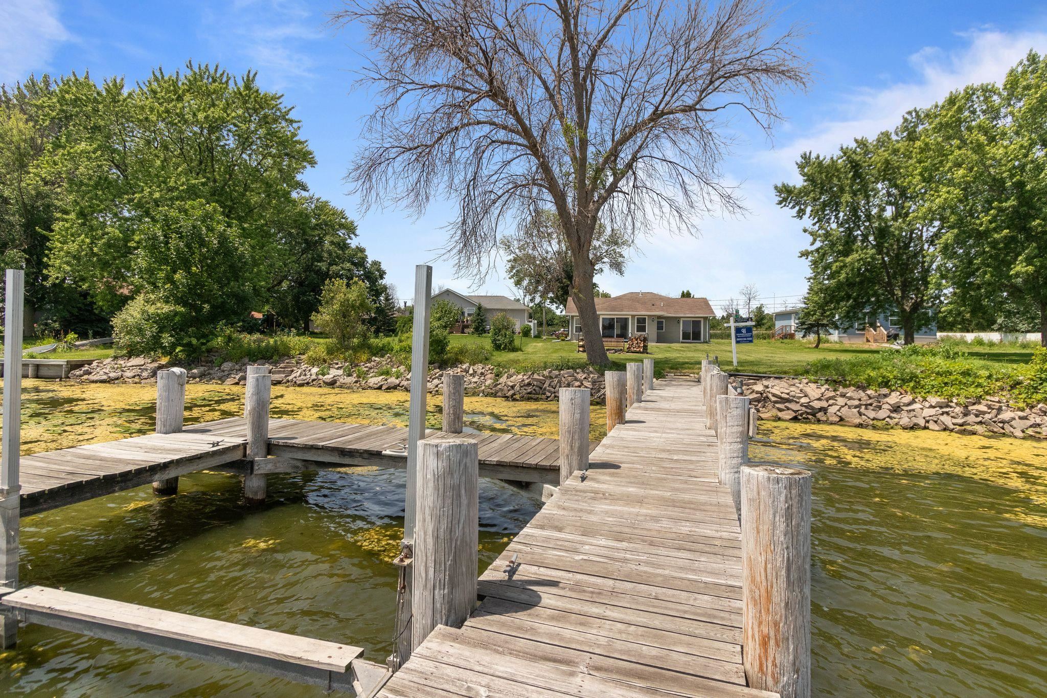 NEENAH, Wisconsin, 54956, United States, 3 Bedrooms Bedrooms, ,2 BathroomsBathrooms,Residential,For Sale,1912051