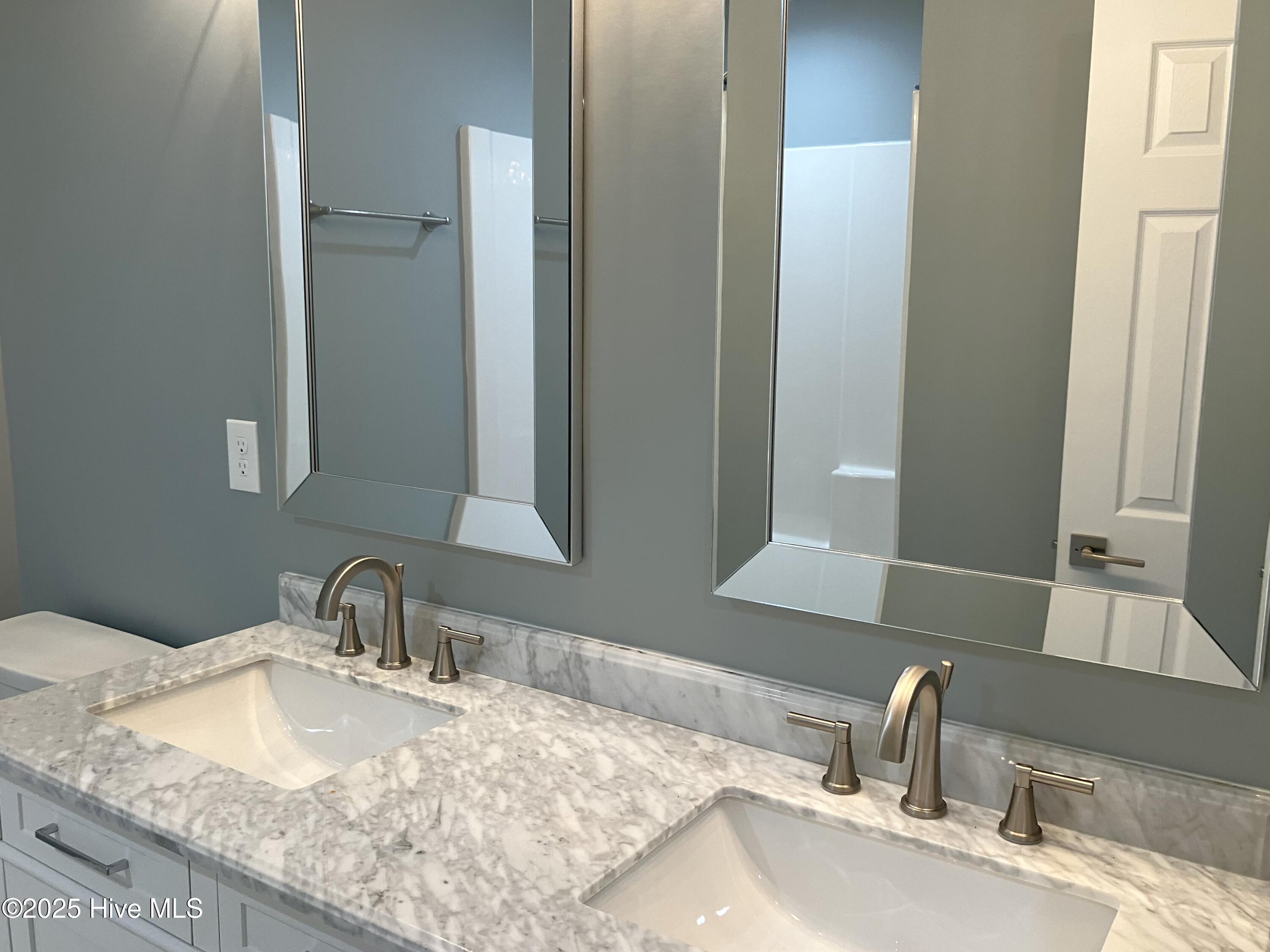 Jacksonville, North Carolina, 28546, United States, 5 Bedrooms Bedrooms, ,3 BathroomsBathrooms,Residential,For Sale,1980601