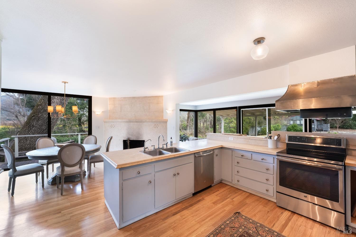 Calistoga, California, 94515, United States, 3 Bedrooms Bedrooms, ,3 BathroomsBathrooms,Residential,For Sale,1990921