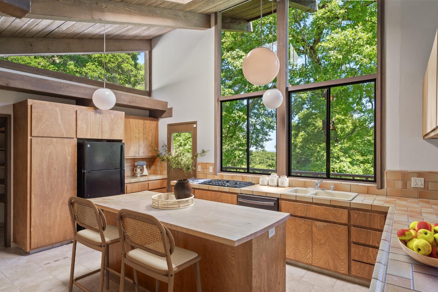 Portola Valley, California, 94028, United States, 3 Bedrooms Bedrooms, ,3 BathroomsBathrooms,Residential,For Sale,1991576