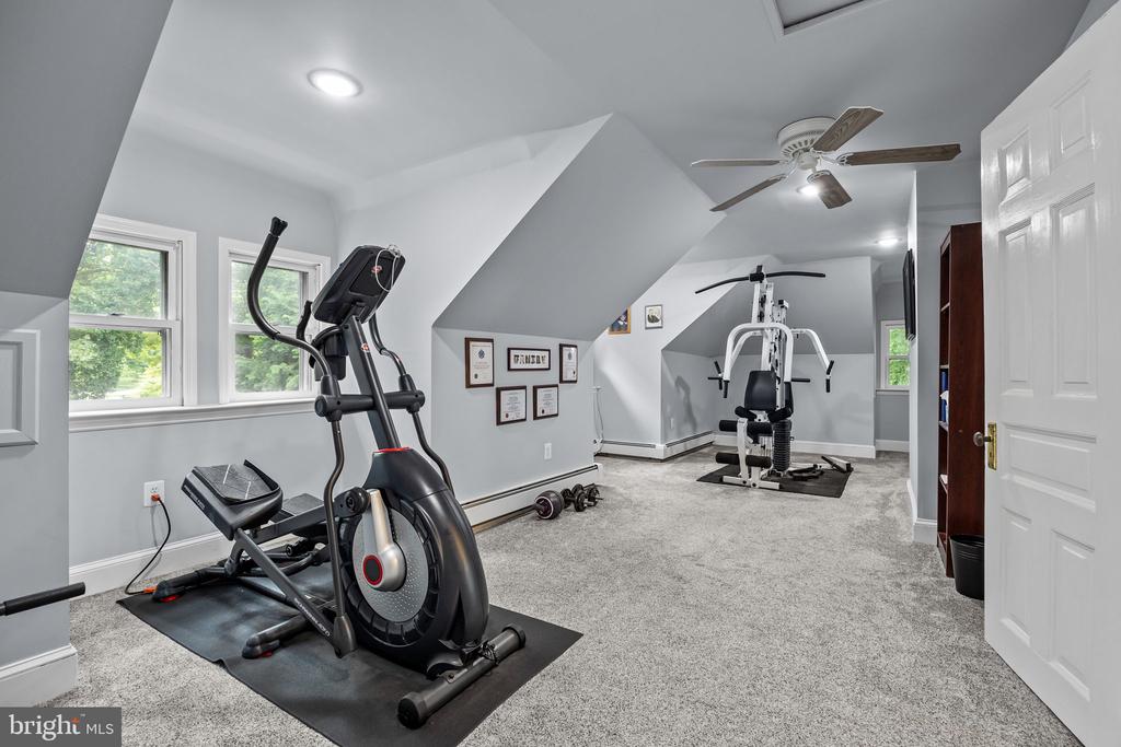 Lansdowne, Pennsylvania, 19050, United States, 5 Bedrooms Bedrooms, ,3 BathroomsBathrooms,Residential,For Sale,1926052