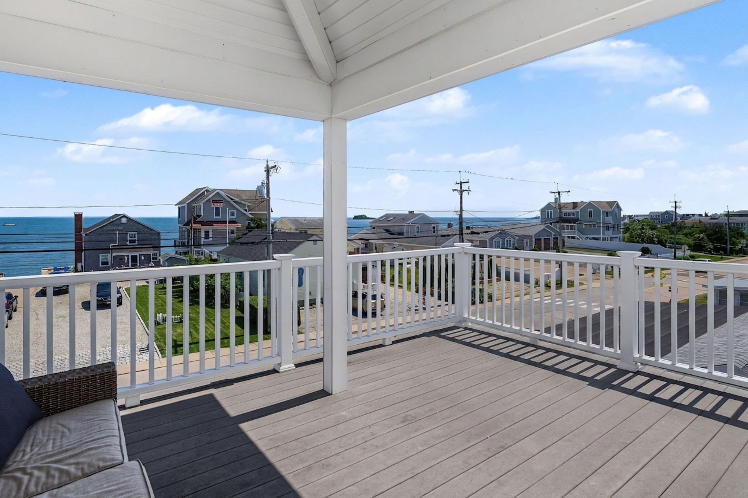  Year-Round Shoreline Estate in a Coastal Enclave - 物件實景
