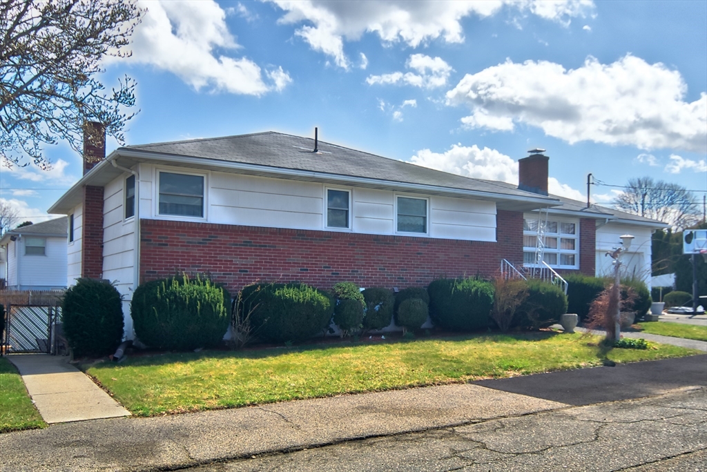 Revere, Massachusetts, 02151, United States, 4 Bedrooms Bedrooms, ,4 BathroomsBathrooms,Residential,For Sale,1935883