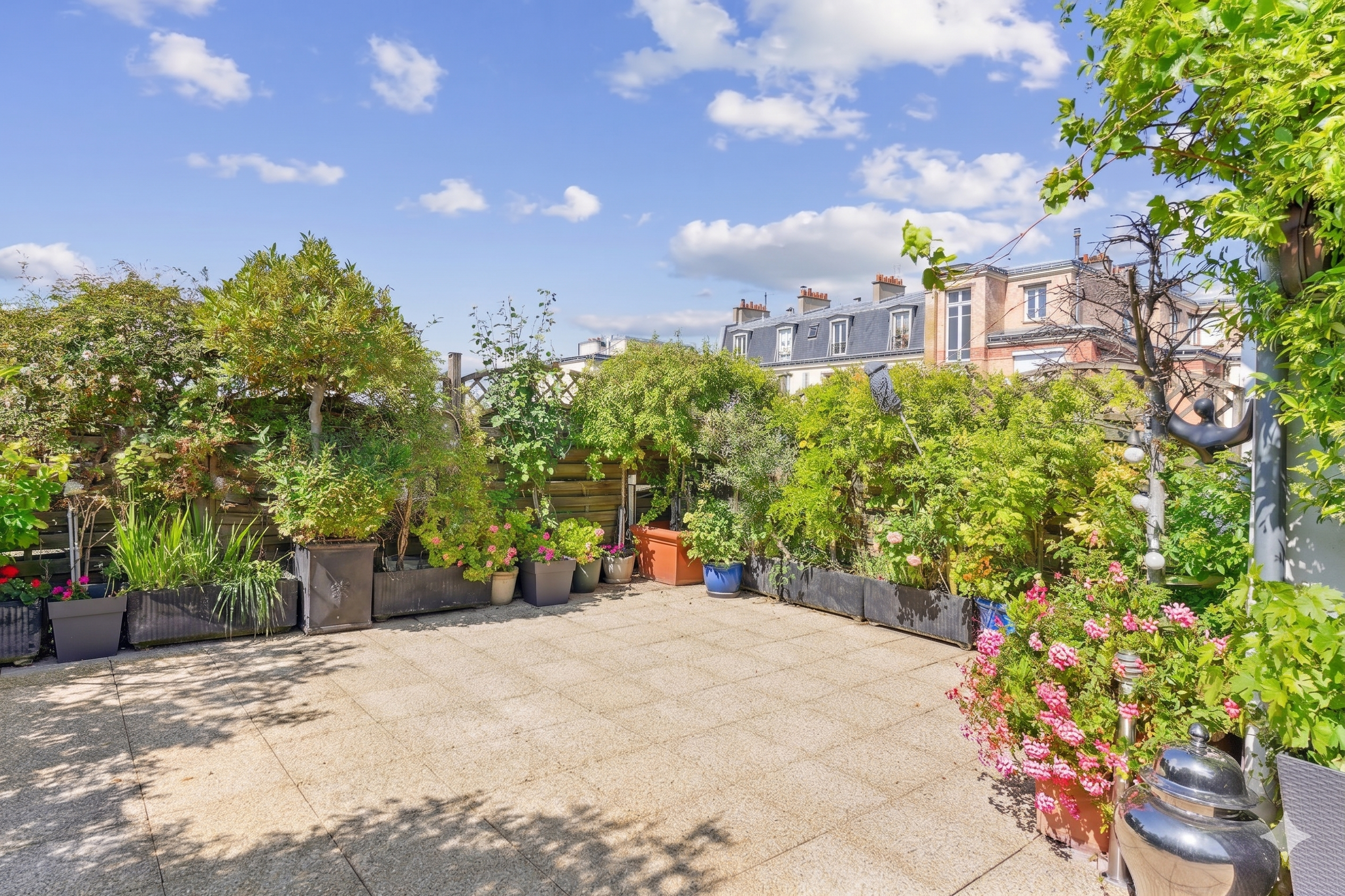  EXCLUSIVE MANSION WITH TERRACE WITHIN PRIVATE SQUARE. - 物件實景