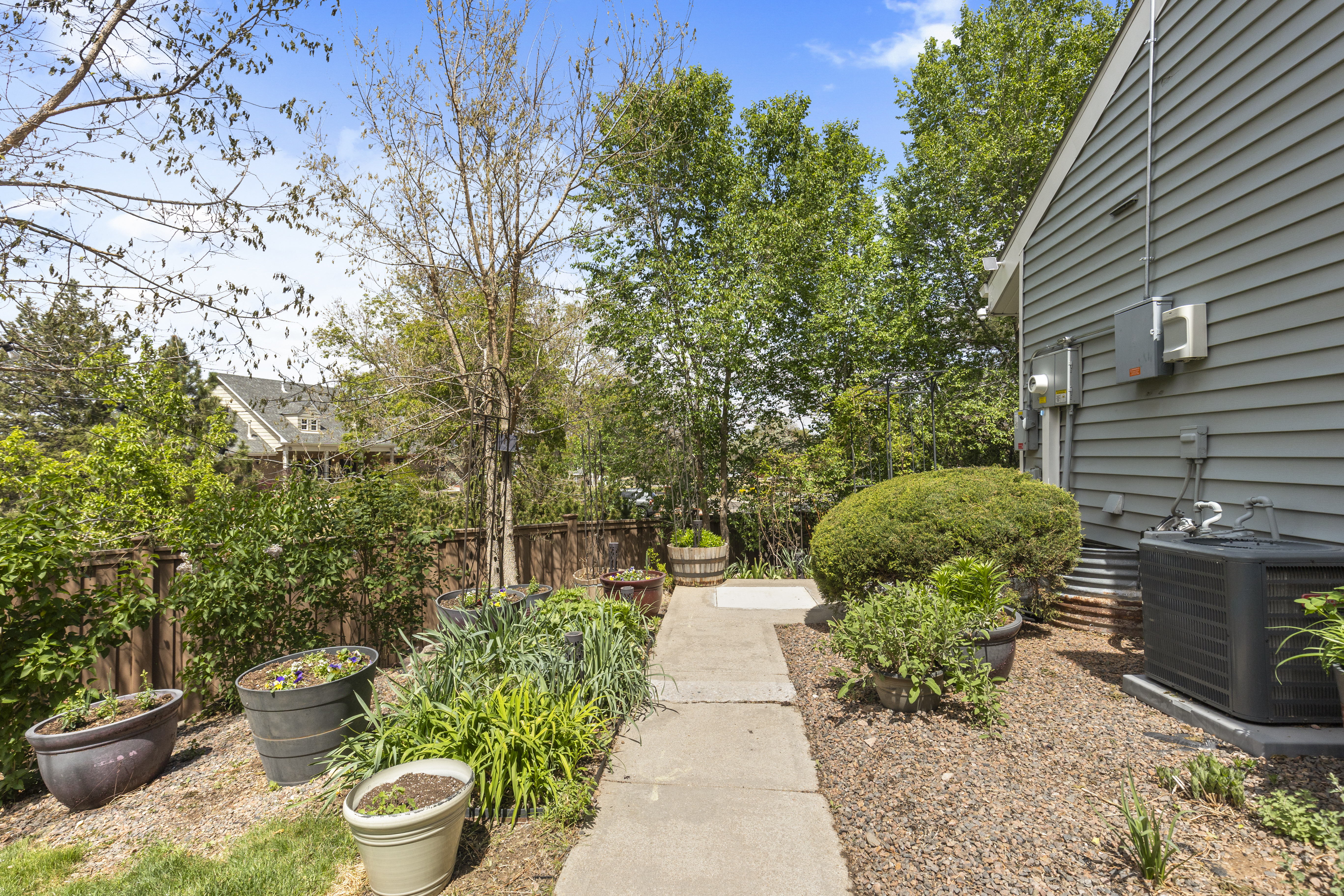  Beautifully updated ranch townhome - 物件實景