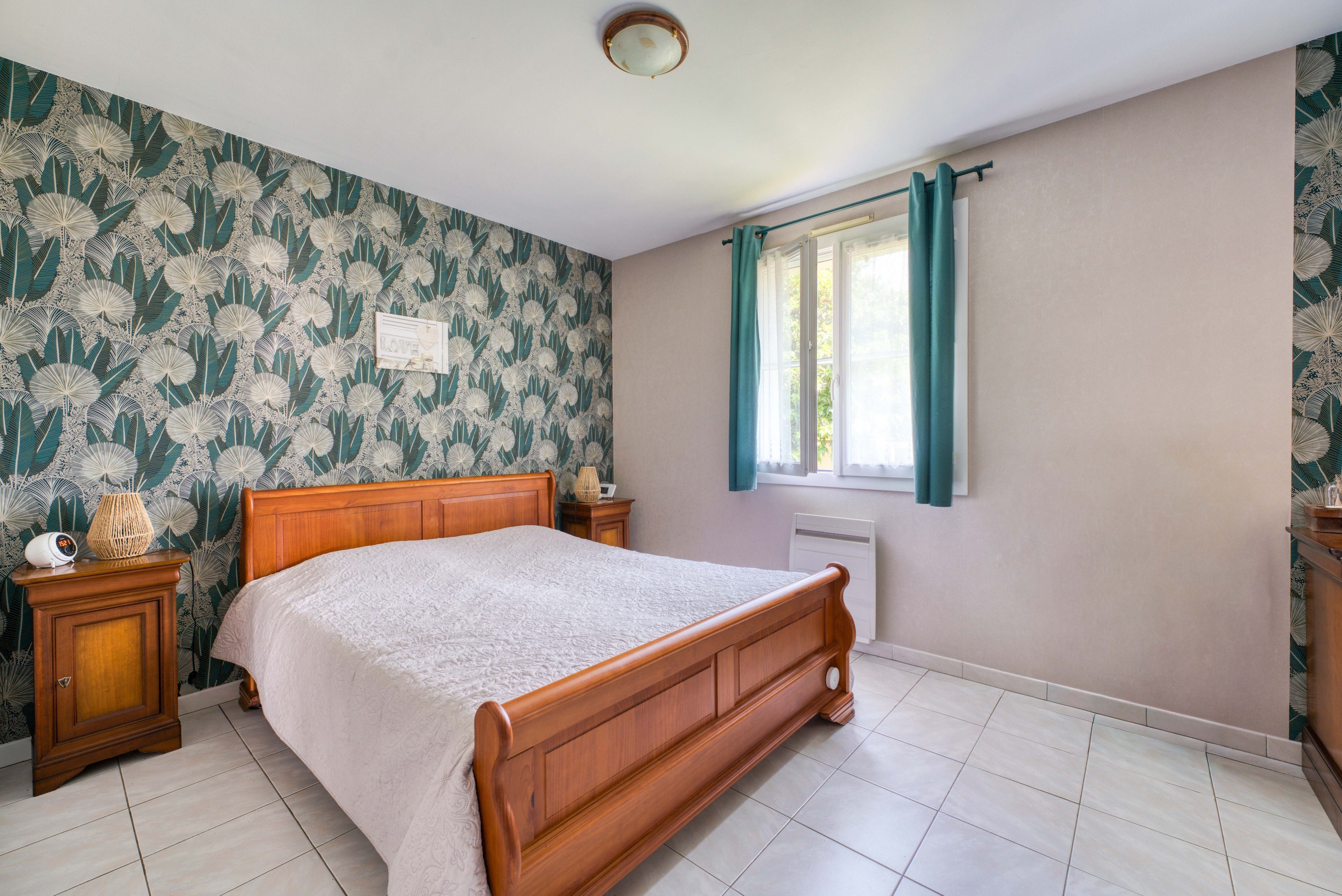  Spacious Family Home with Pool, Large Private Grounds and Independent Guest Cot… - 物件實景