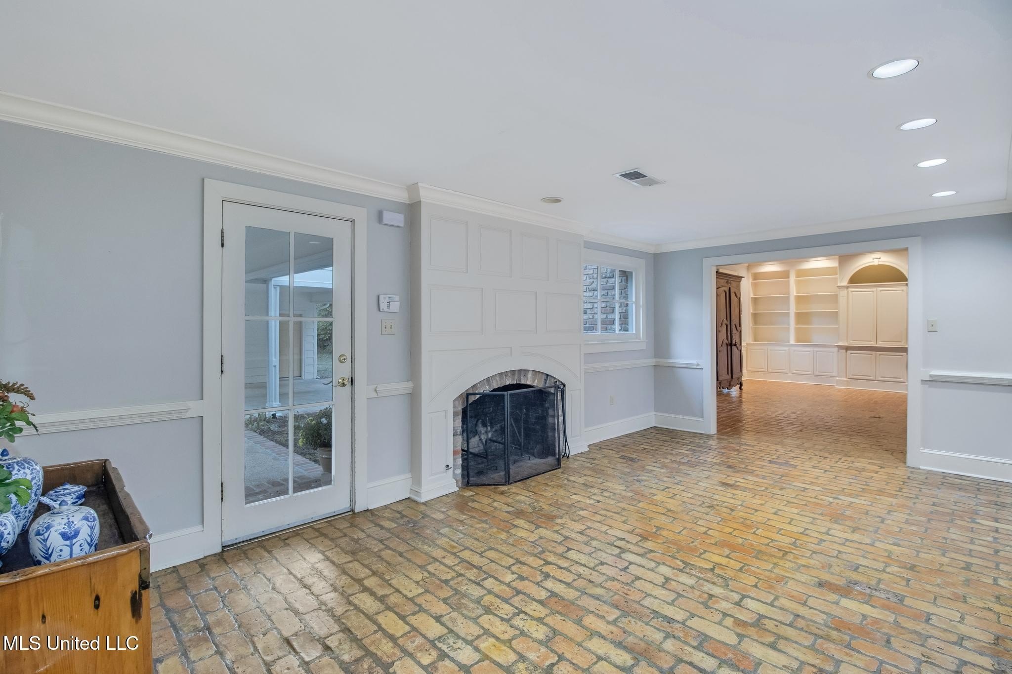 Gulfport, Mississippi, 39507, United States, 4 Bedrooms Bedrooms, ,4 BathroomsBathrooms,Residential,For Sale,1977287