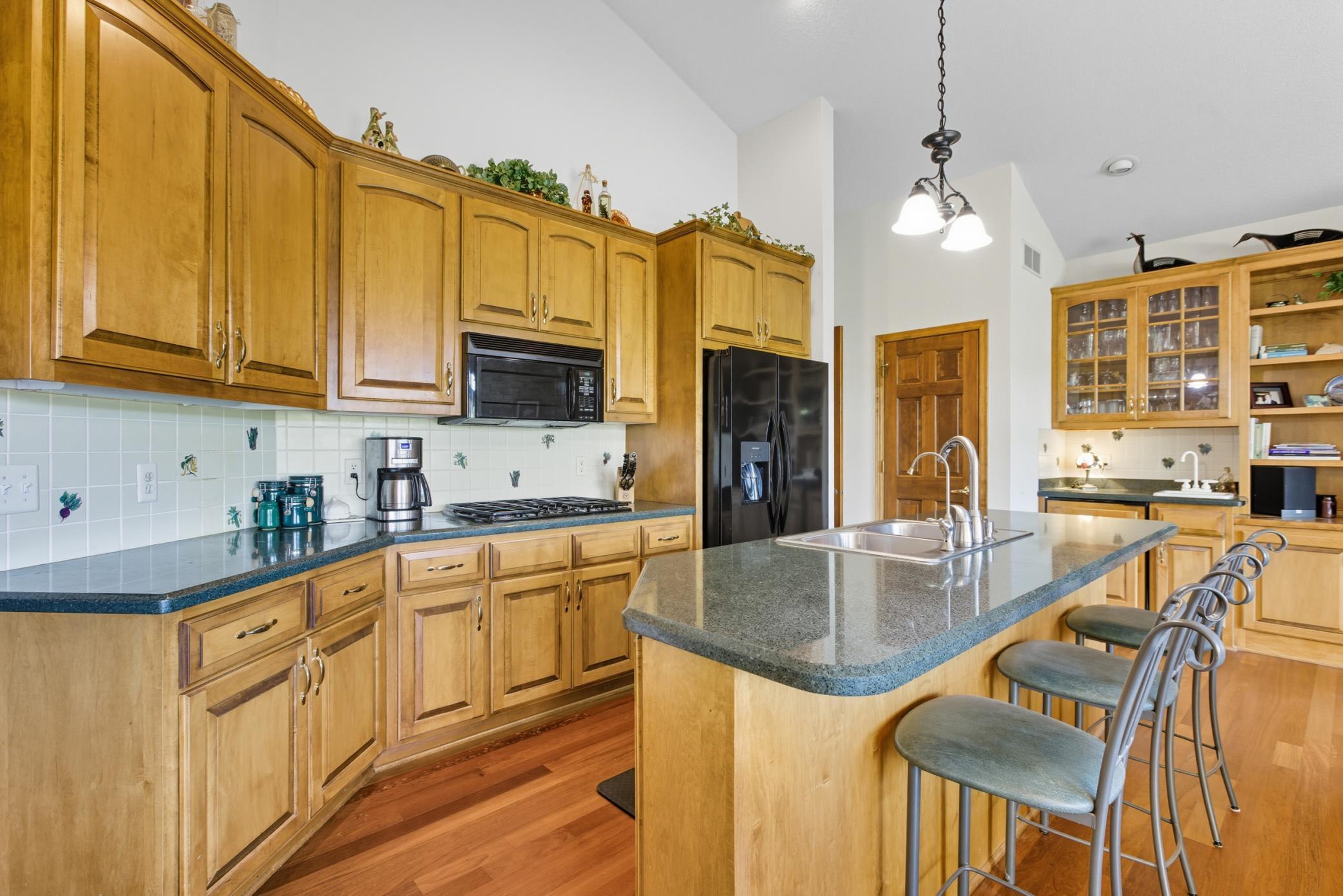 Plymouth, Minnesota, 55446, United States, 3 Bedrooms Bedrooms, ,2 BathroomsBathrooms,Residential,For Sale,1957891