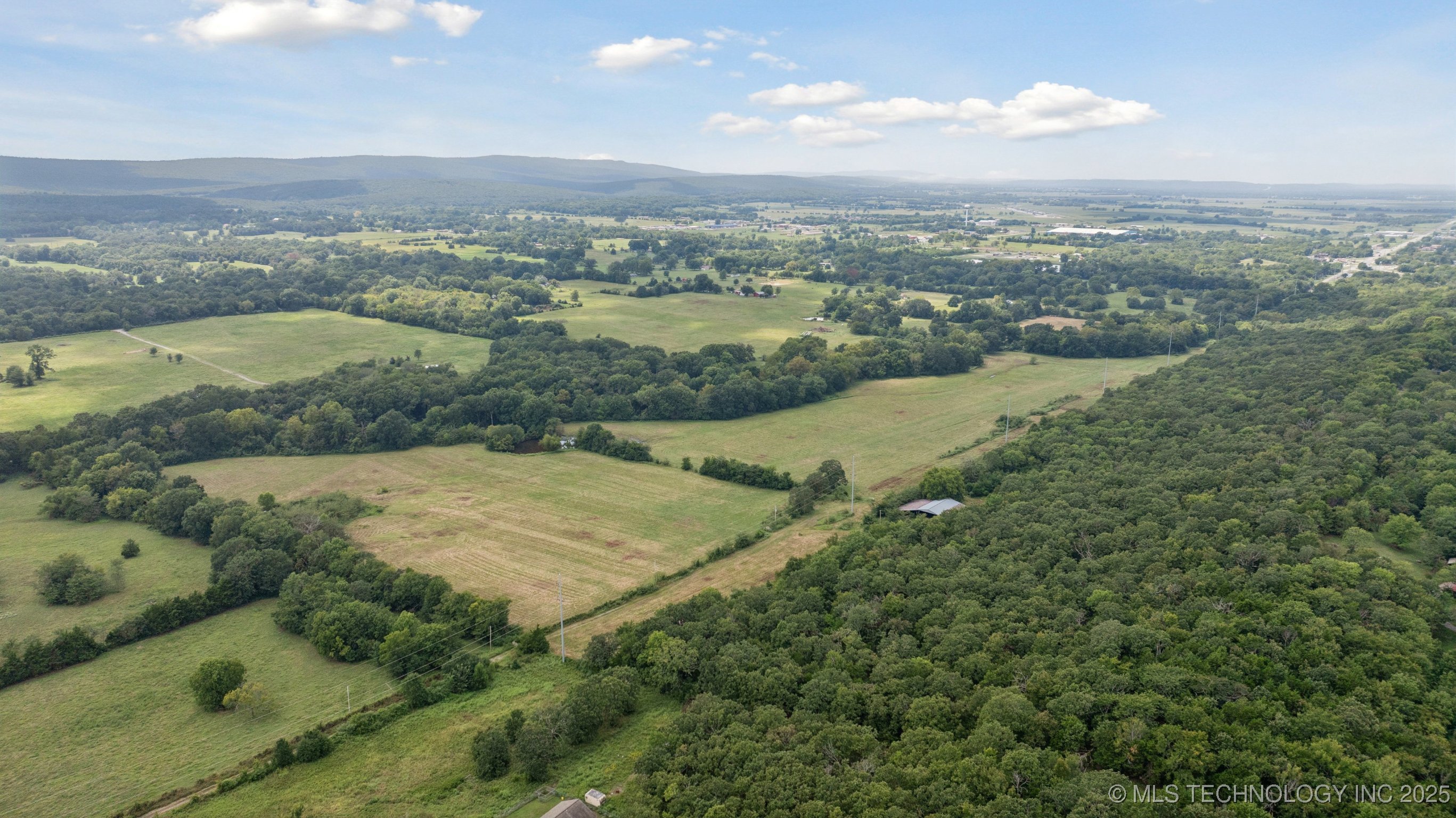 Wilburton, Oklahoma, 74578, United States, ,Residential,For Sale,1939872
