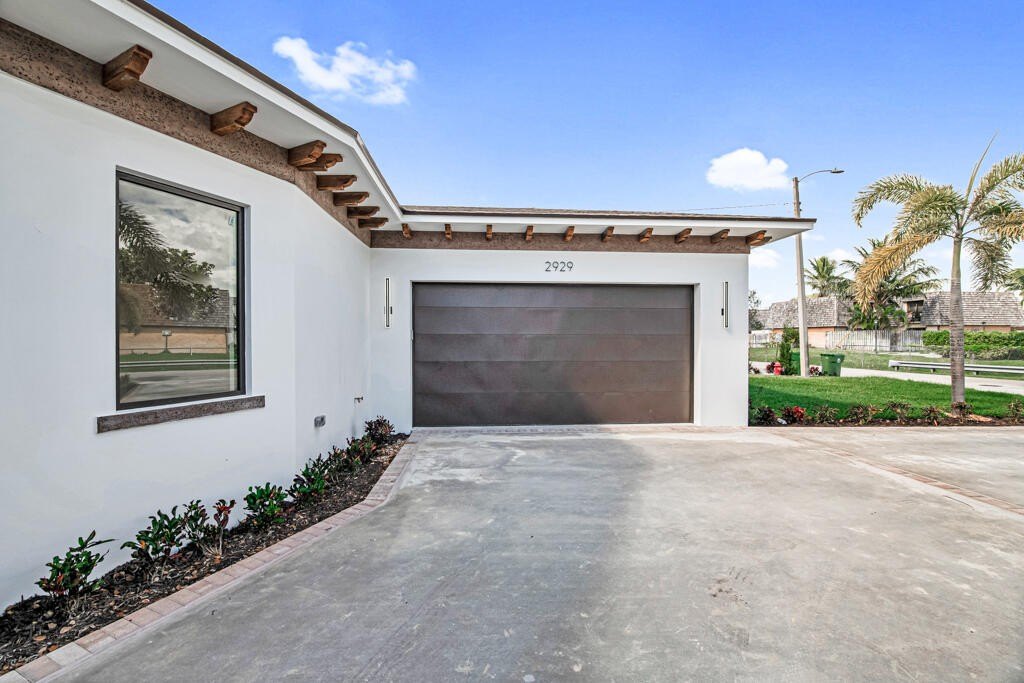 Palm Springs, Florida, 33461, United States, 4 Bedrooms Bedrooms, ,5 BathroomsBathrooms,Residential,For Sale,1835597