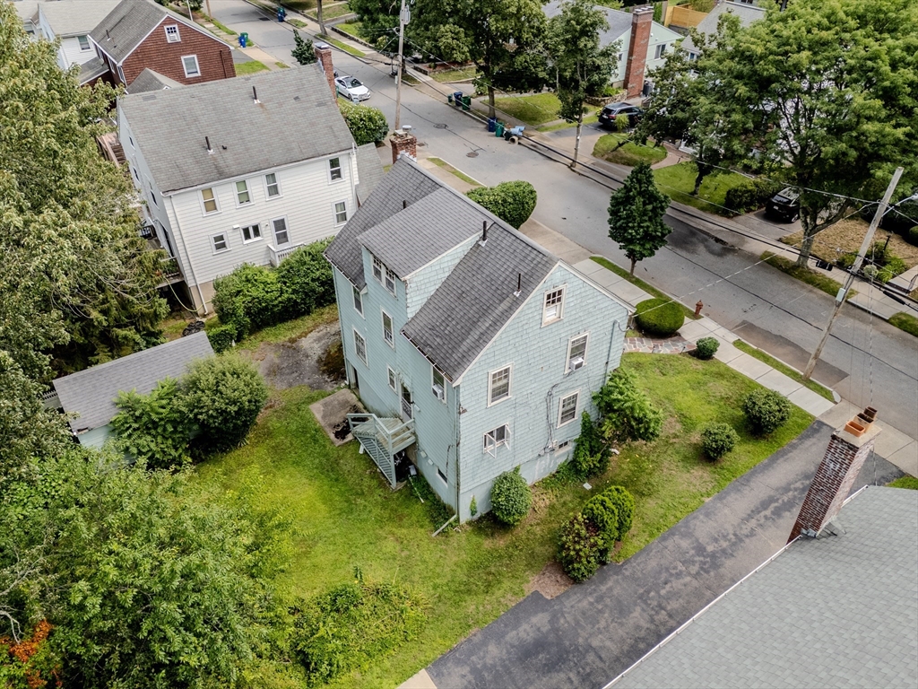 Newton, Massachusetts, 02461, United States, 3 Bedrooms Bedrooms, ,2 BathroomsBathrooms,Residential,For Sale,1934671