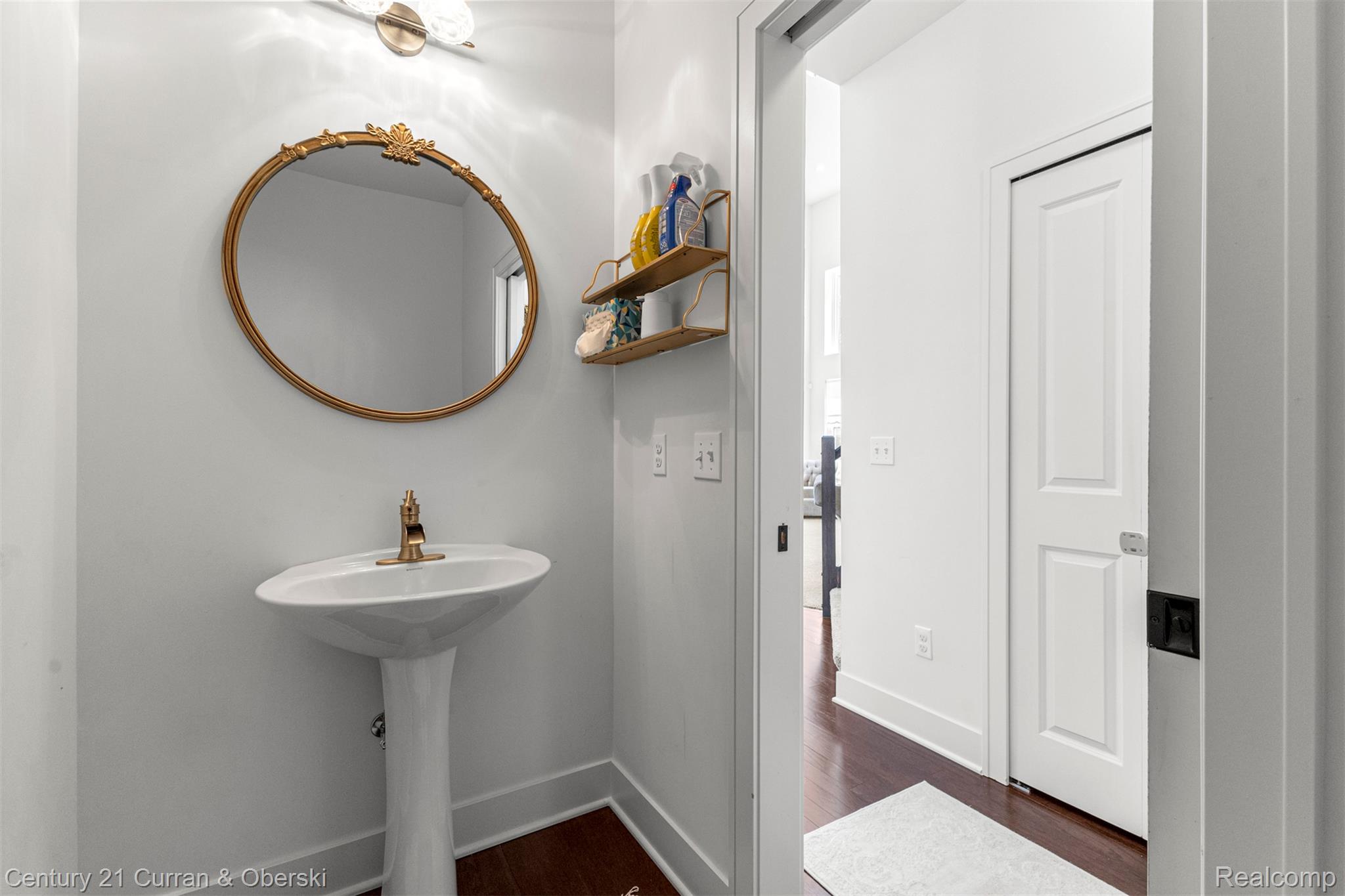 Van Buren Charter Township, Michigan, 48111, United States, 4 Bedrooms Bedrooms, ,3 BathroomsBathrooms,Residential,For Sale,1976116