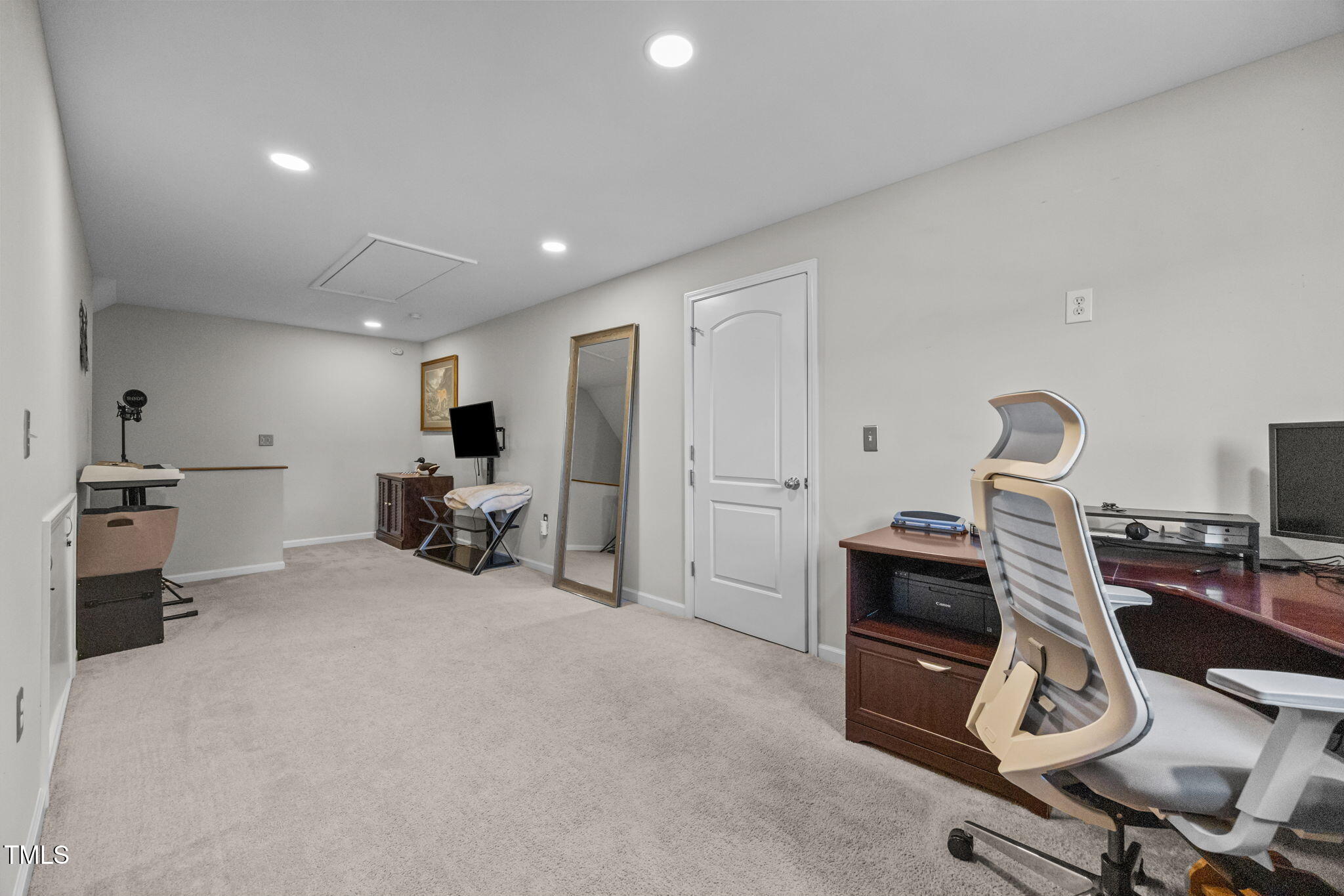 Raleigh, North Carolina, 27612, United States, 3 Bedrooms Bedrooms, ,3 BathroomsBathrooms,Residential,For Sale,1942260