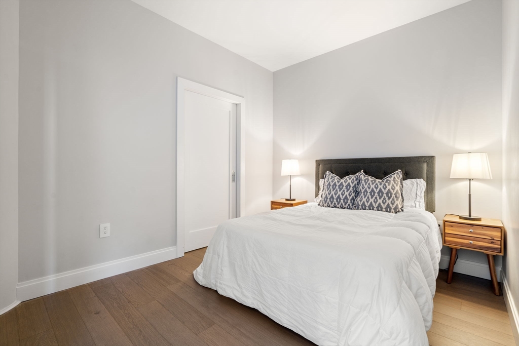 Boston, Massachusetts, 02118, United States, 1 Bedroom Bedrooms, ,1 BathroomBathrooms,Residential,For Sale,1896356
