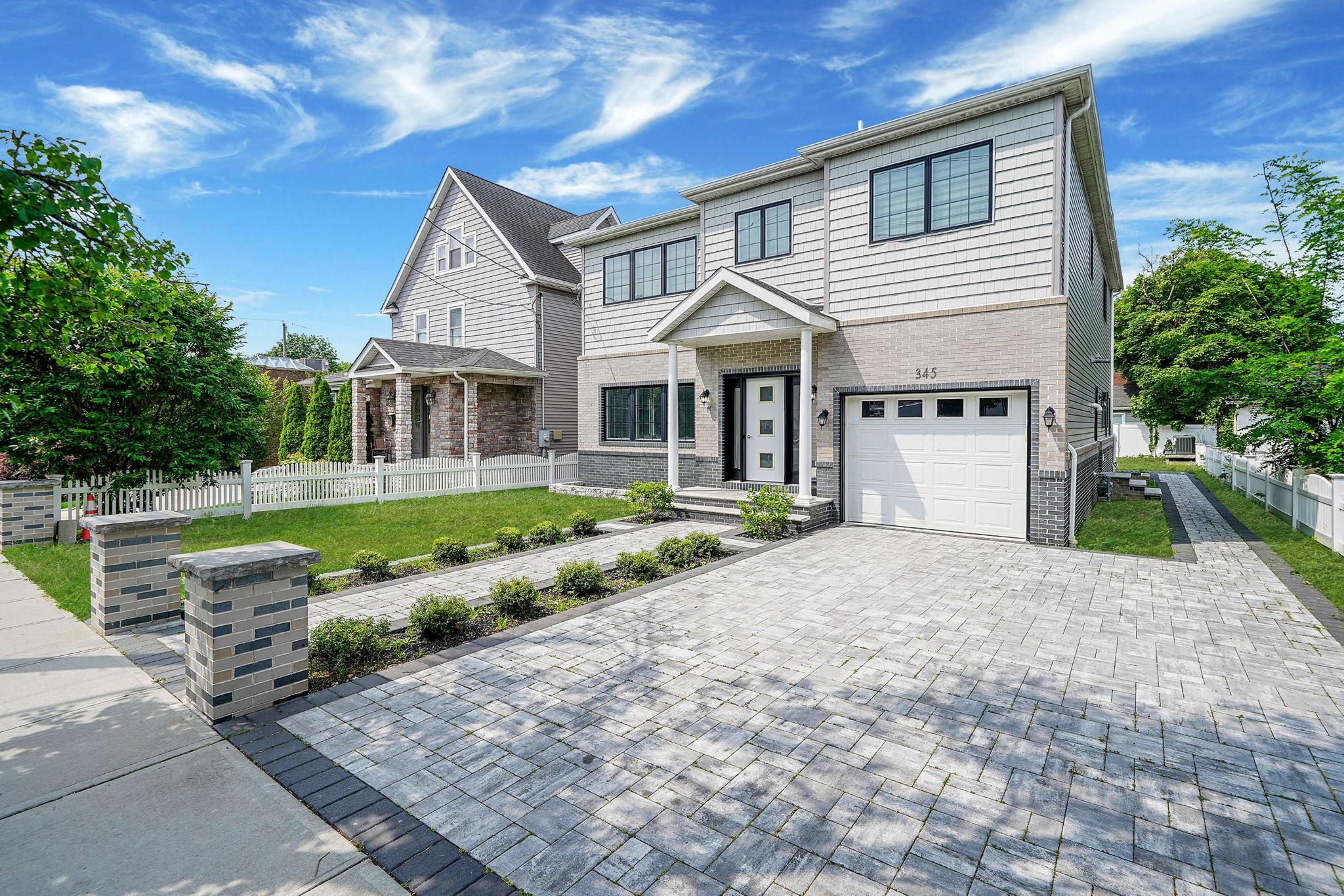 Cedarhurst, New York, 11516, United States, 5 Bedrooms Bedrooms, ,5 BathroomsBathrooms,Residential,For Sale,1851144
