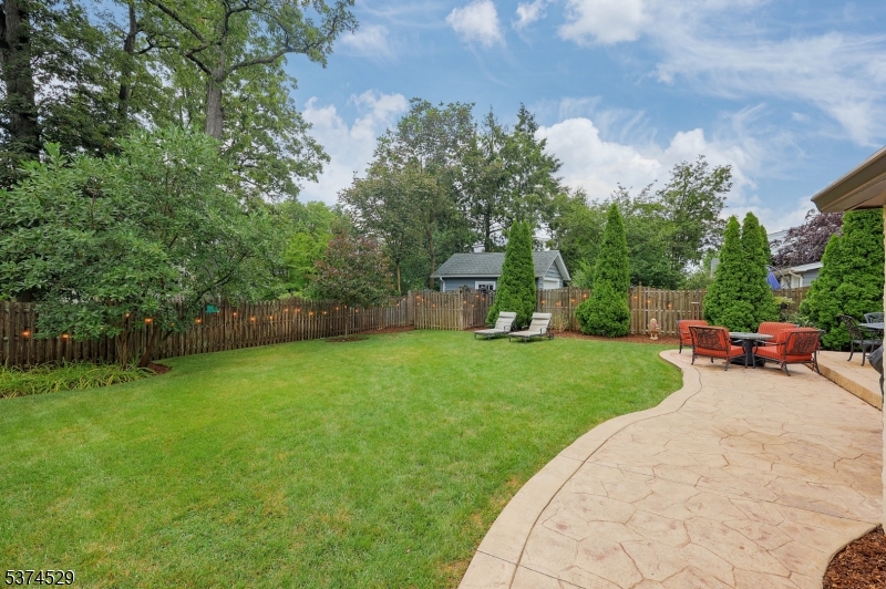 Westfield Town, New Jersey, 07090, United States, 3 Bedrooms Bedrooms, ,2 BathroomsBathrooms,Residential,For Sale,1940916