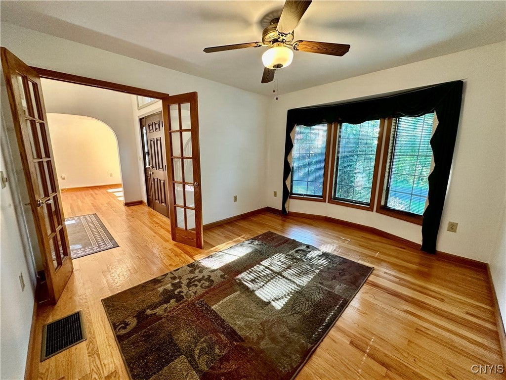 Oswego, New York, 13126, United States, 4 Bedrooms Bedrooms, ,3 BathroomsBathrooms,Residential,For Sale,1899451