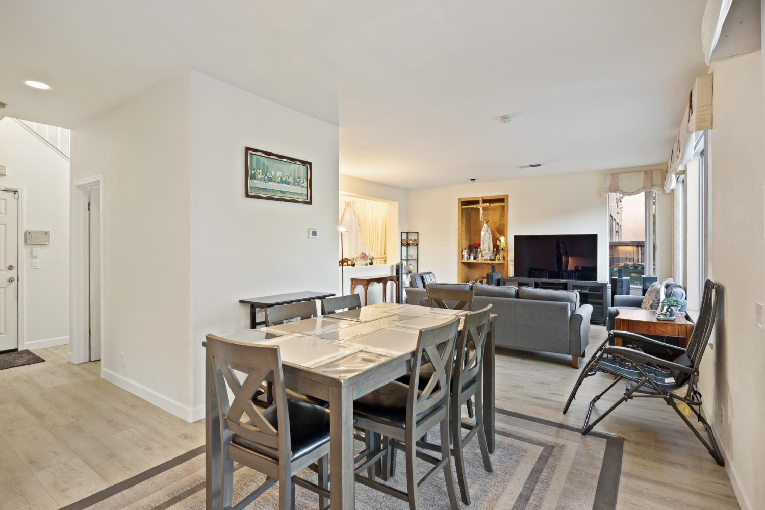 San Jose, California, 95132, United States, 5 Bedrooms Bedrooms, ,3 BathroomsBathrooms,Residential,For Sale,2048676