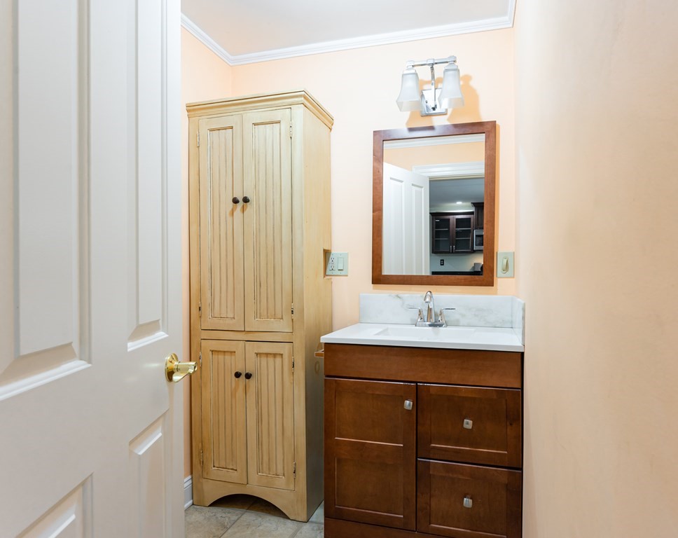 Milford, New Hampshire, 03055, United States, 4 Bedrooms Bedrooms, ,3 BathroomsBathrooms,Residential,For Sale,1862014