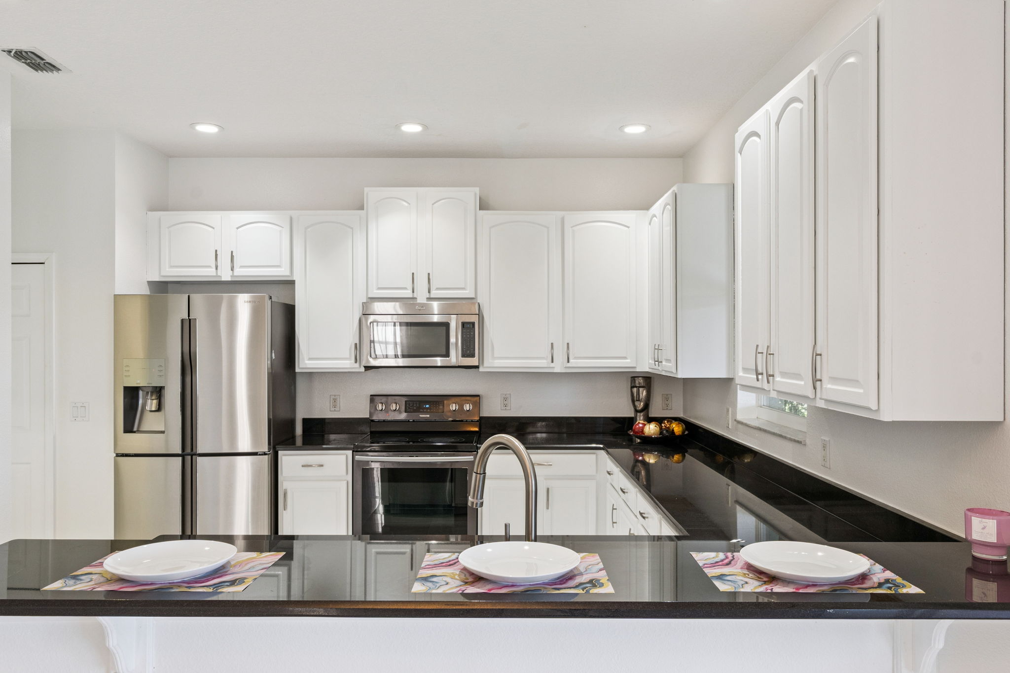 Orlando, Florida, 32825, United States, 5 Bedrooms Bedrooms, ,4 BathroomsBathrooms,Residential,For Sale,1980757