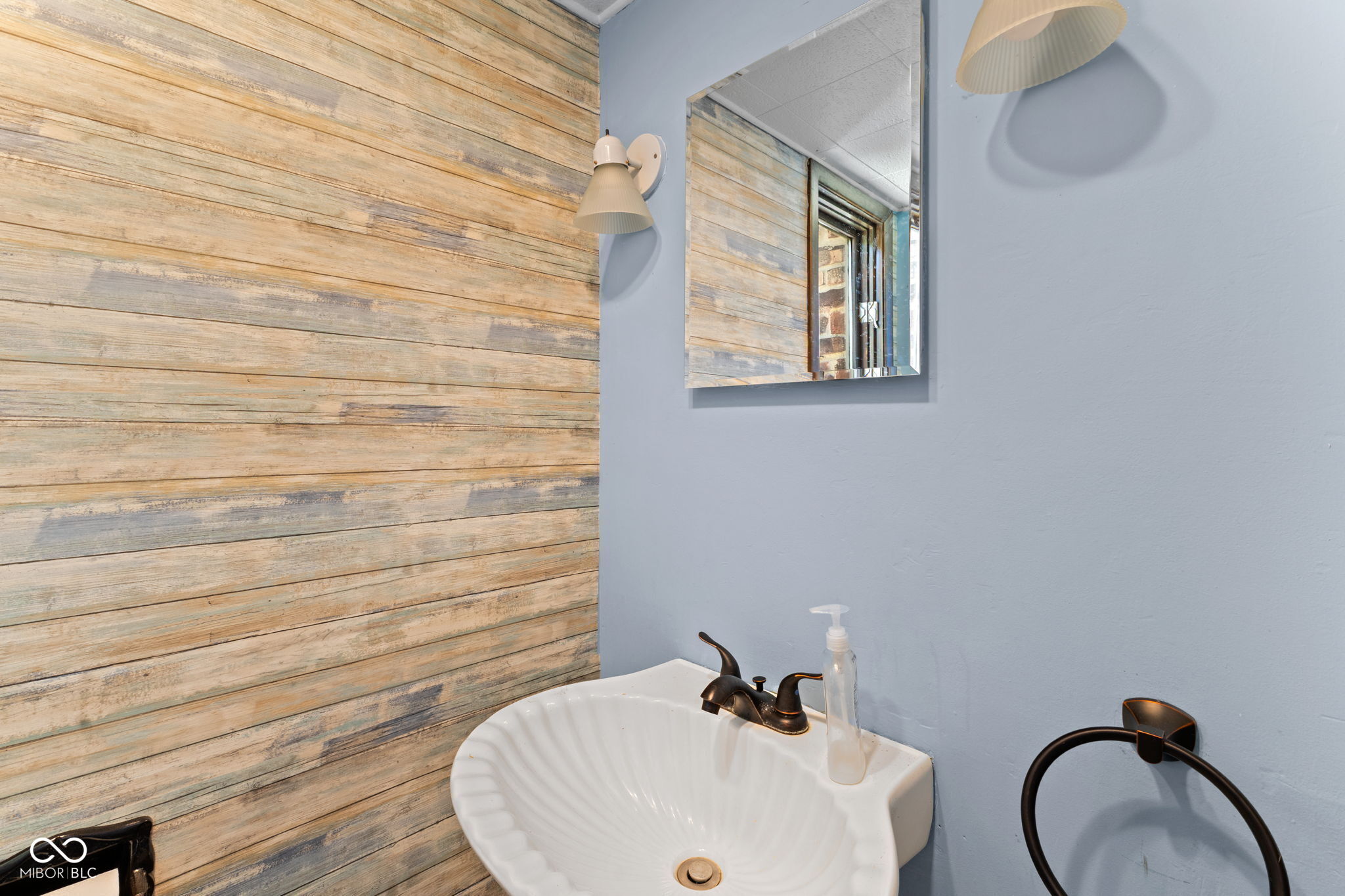 Shelburn, Indiana, 47879, United States, 4 Bedrooms Bedrooms, ,4 BathroomsBathrooms,Residential,For Sale,1925396