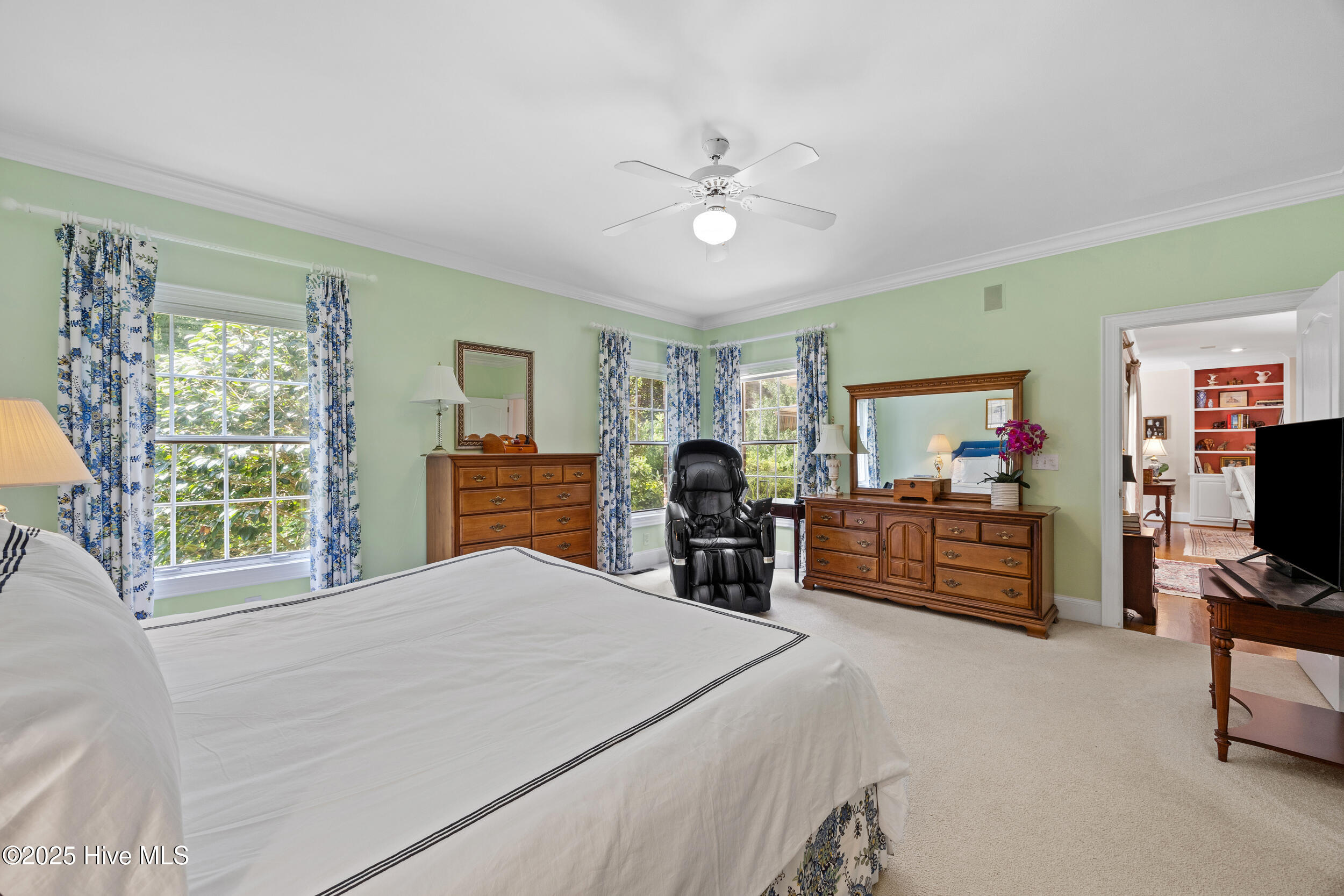 Wilmington, North Carolina, 28405, United States, 4 Bedrooms Bedrooms, ,4 BathroomsBathrooms,Residential,For Sale,1876476