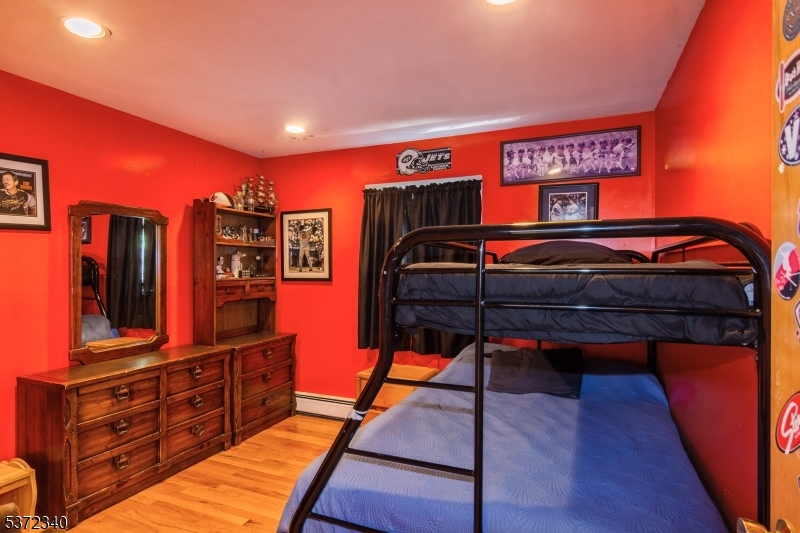 Mountainside Boro, New Jersey, 07092, United States, 5 Bedrooms Bedrooms, ,3 BathroomsBathrooms,Residential,For Sale,1901870