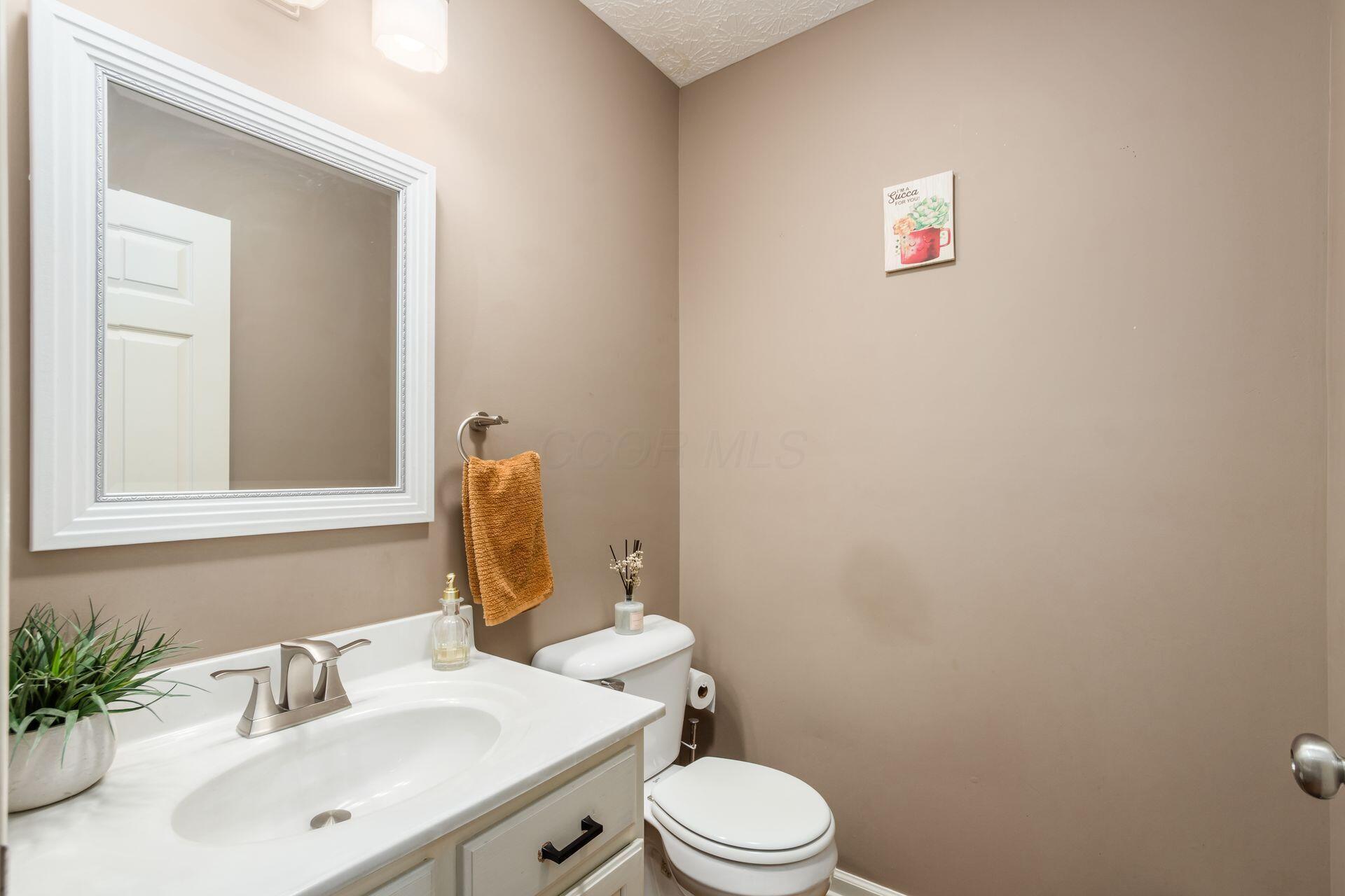 Grove City, Ohio, 43123, United States, 4 Bedrooms Bedrooms, ,3 BathroomsBathrooms,Residential,For Sale,1882454