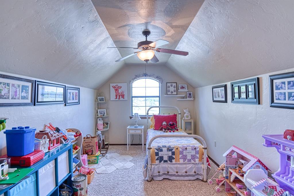 Chickasha, Oklahoma, 73018, United States, 4 Bedrooms Bedrooms, ,5 BathroomsBathrooms,Residential,For Sale,1921713