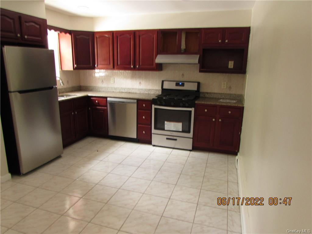 New Rochelle, New York, 10801, United States, 3 Bedrooms Bedrooms, ,1 BathroomBathrooms,Residential,For Sale,1942775