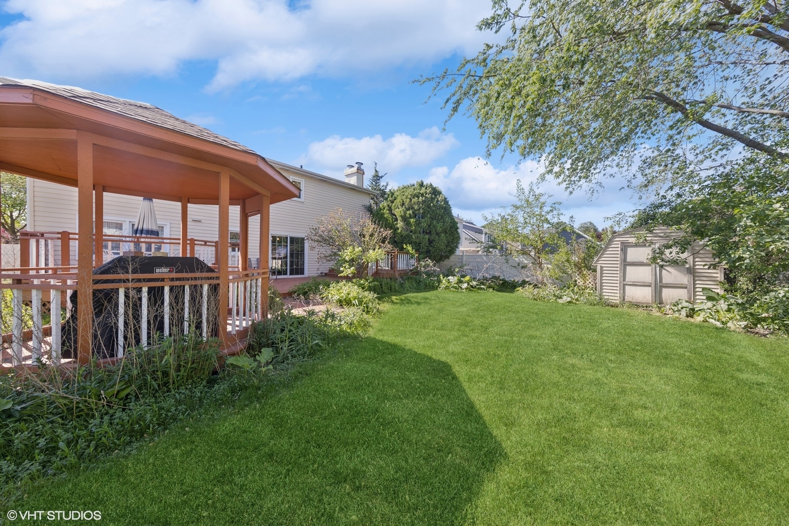 Glen Ellyn, Illinois, 60137, United States, 4 Bedrooms Bedrooms, ,3 BathroomsBathrooms,Residential,For Sale,1827602