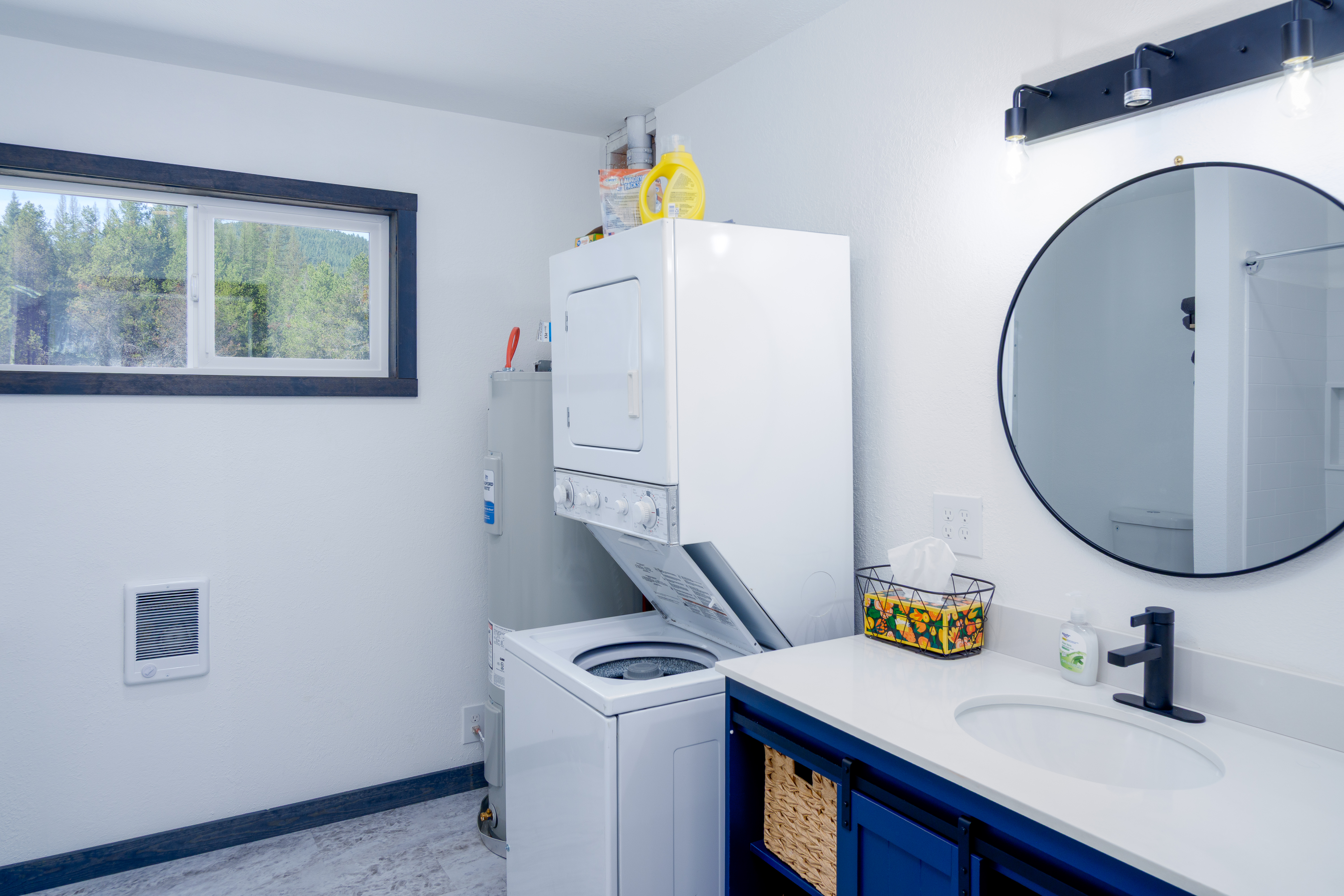 Troy, Montana, 59935, United States, 2 Bedrooms Bedrooms, ,2 BathroomsBathrooms,Residential,For Sale,1976512